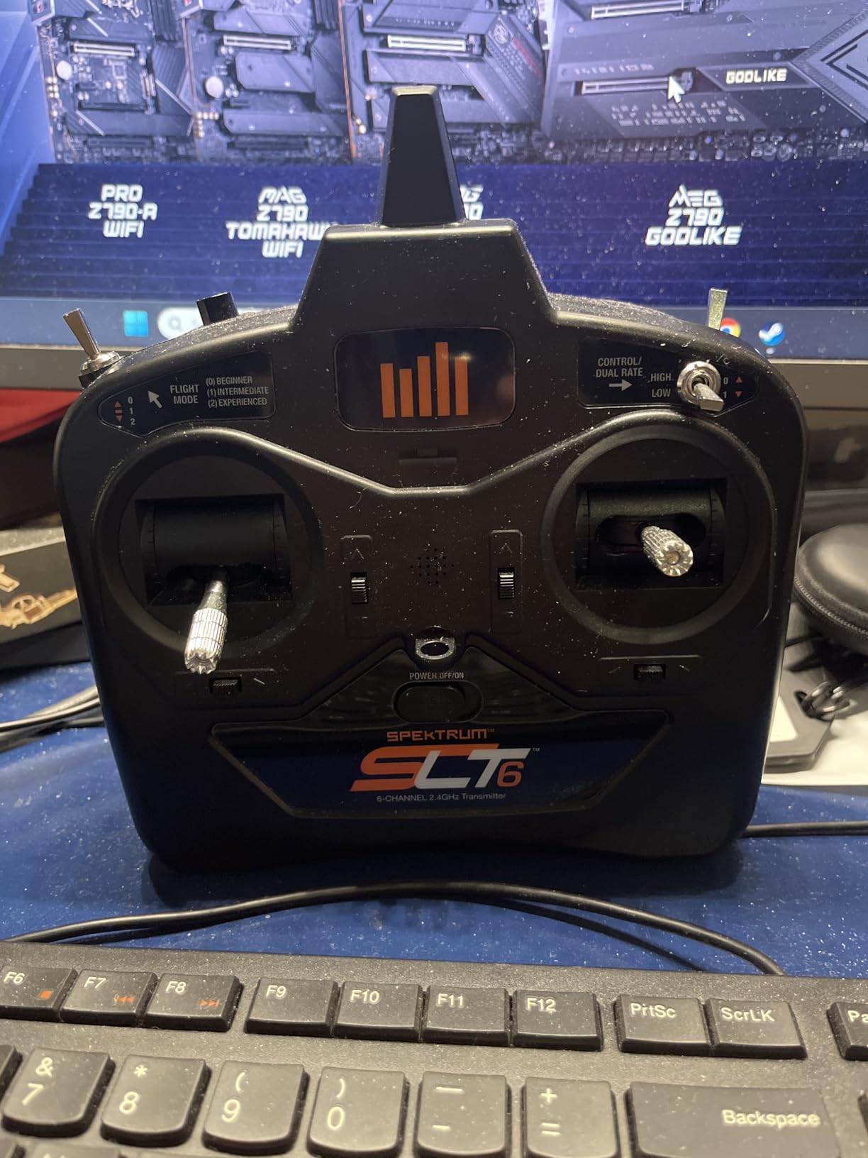 REALFLIGHT Trainer Edition w/ SLT6 Controller customer photo 1