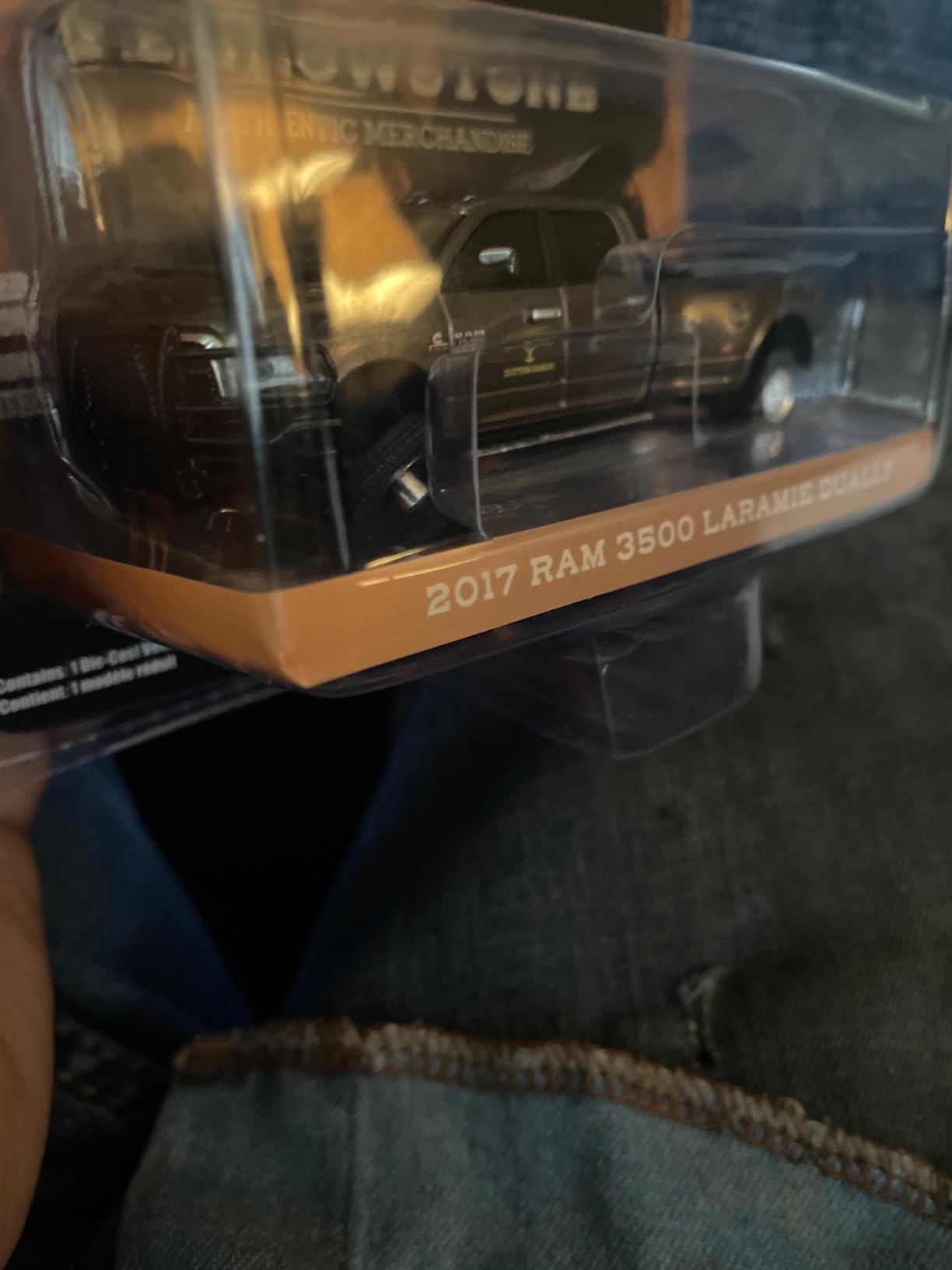 1/64 2017 RAM 3500 Laramie Dually, Yellowstone Dutton Ranch, Hollywood Series 38 44980-F customer photo 1