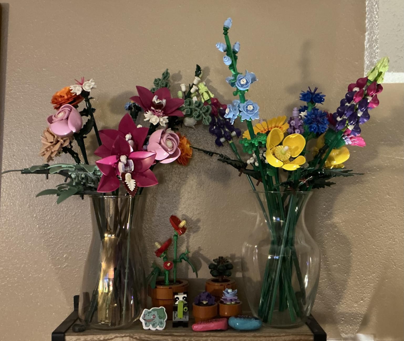 LEGO Botanicals Pretty Pink Flower Bouquet Building Set for Adults - Gifts for Mothers Day - Artificial Flowers for Decor or Table Display - 10342 customer photo 1