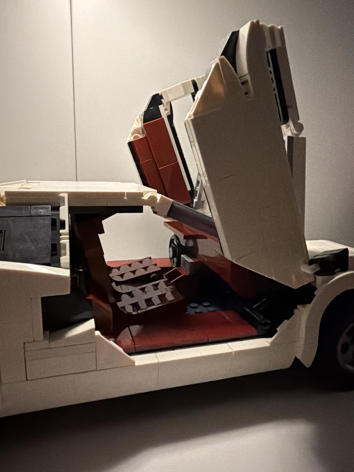 Icons Lamborghini Countach 5000 Quattrovalvole Model Car Kit - Collectible Building Set for Adults, Ages 18+ - Detailed Lamborghini Car Kit with Scissor Doors, V12 Engine, and More - 10337 customer photo 2