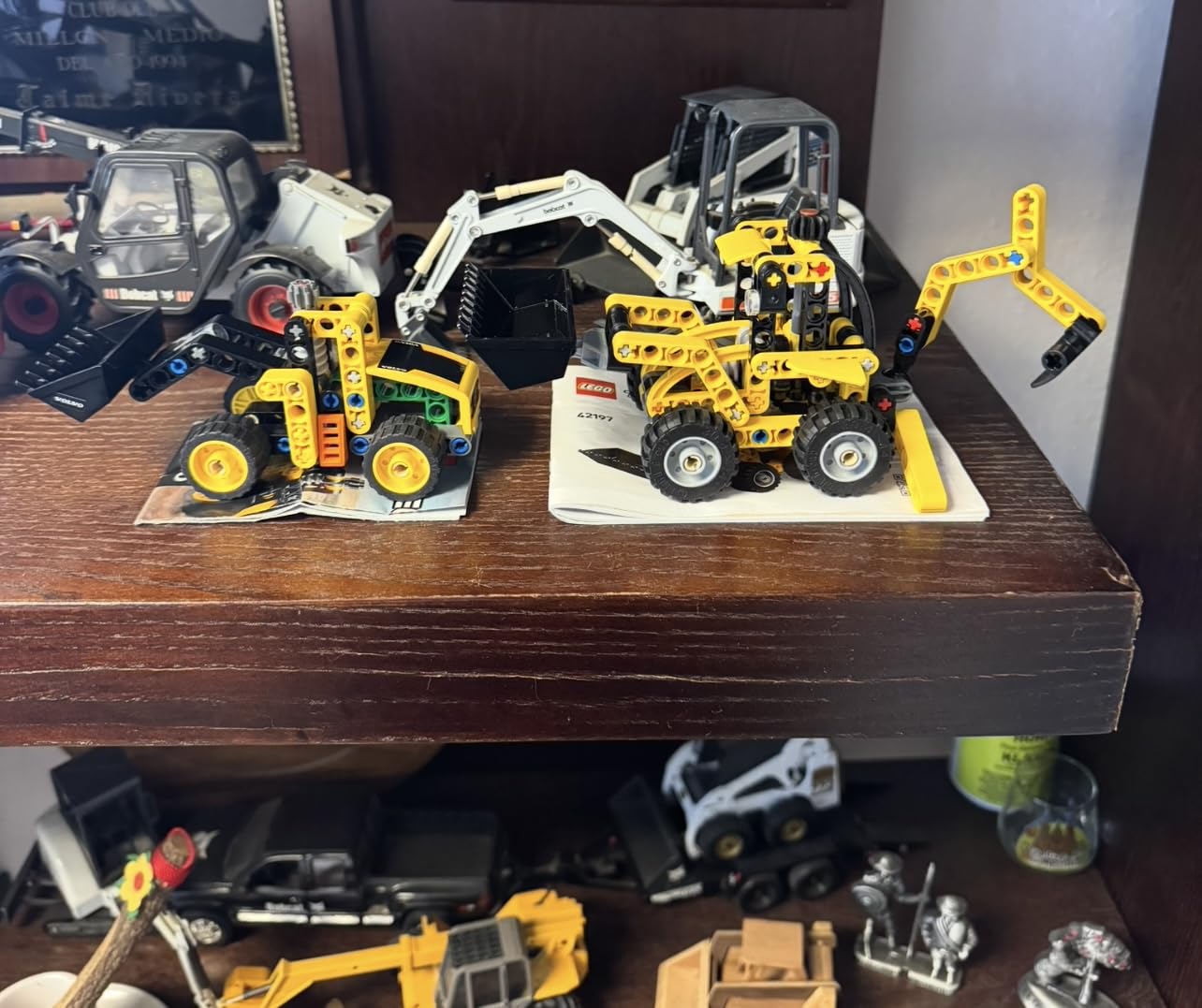 Technic Backhoe Loader Construction Toy - Building Toy Set for Boys and Girls, Ages 7+ - Educational Gift Idea for Kids Birthday with Usable Back Digger, Scoop, & Outriggers - 42197 customer photo 2