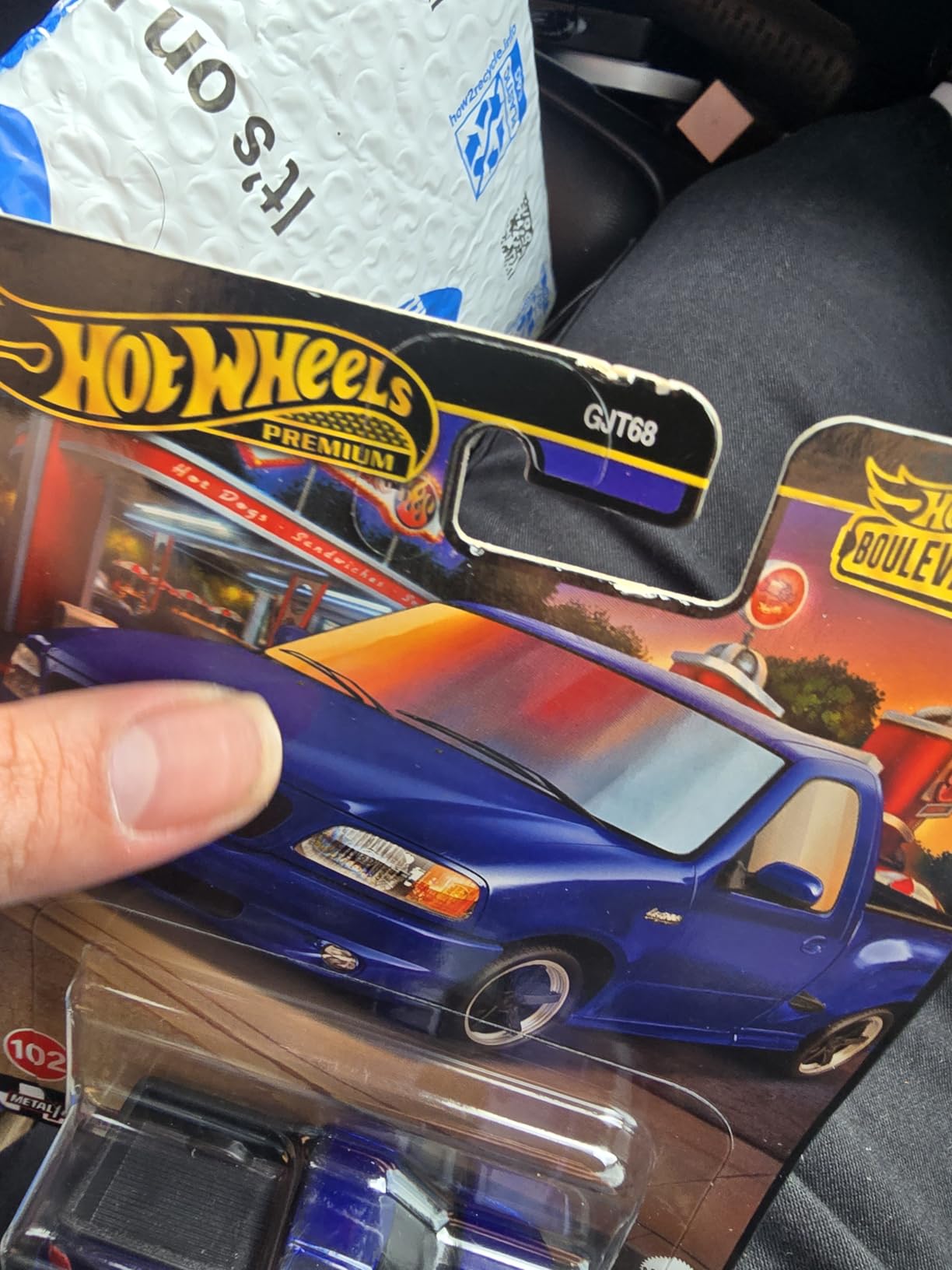 Hot Wheels '99 Ford F 150 SVT Lightning, Premium Boulevard customer photo 2