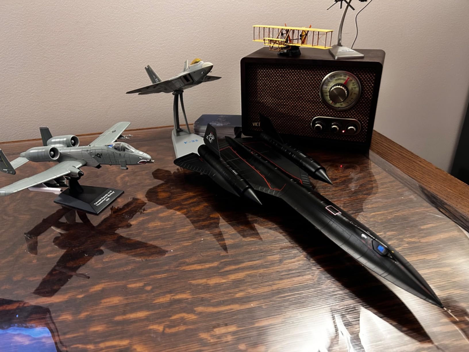 NUOTIE 1/72 SR-71a Blackbird Metal Model 17.9 inch High-Altitude Reconnaissance Aircraft Diecast customer photo 2