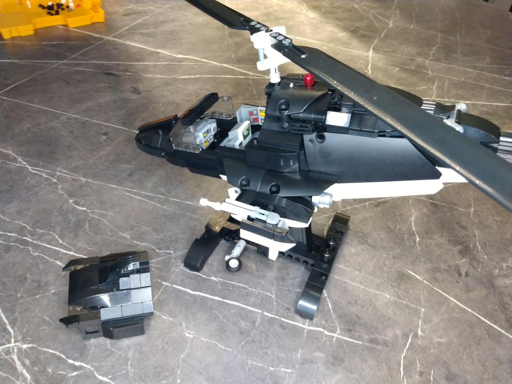 Bell 222 Military Helicopter Model with Holder, Collectible Airplane Building Blocks, 1039PCS Airplane Building Model for Teens 16+ to Build and Display customer photo 2