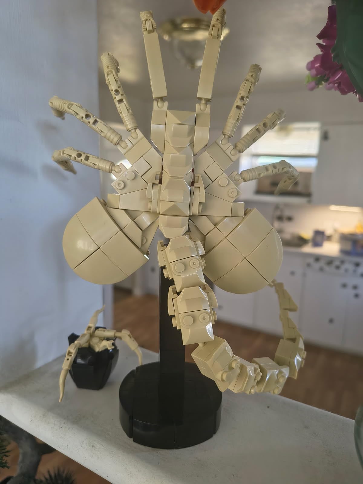 Halloween Xenomorph Facehugger Action Figure Building Kit Compatible with Lego,Cool Horror Toys for Adults and Boys 8-14 Years up 316 pcs customer photo 2