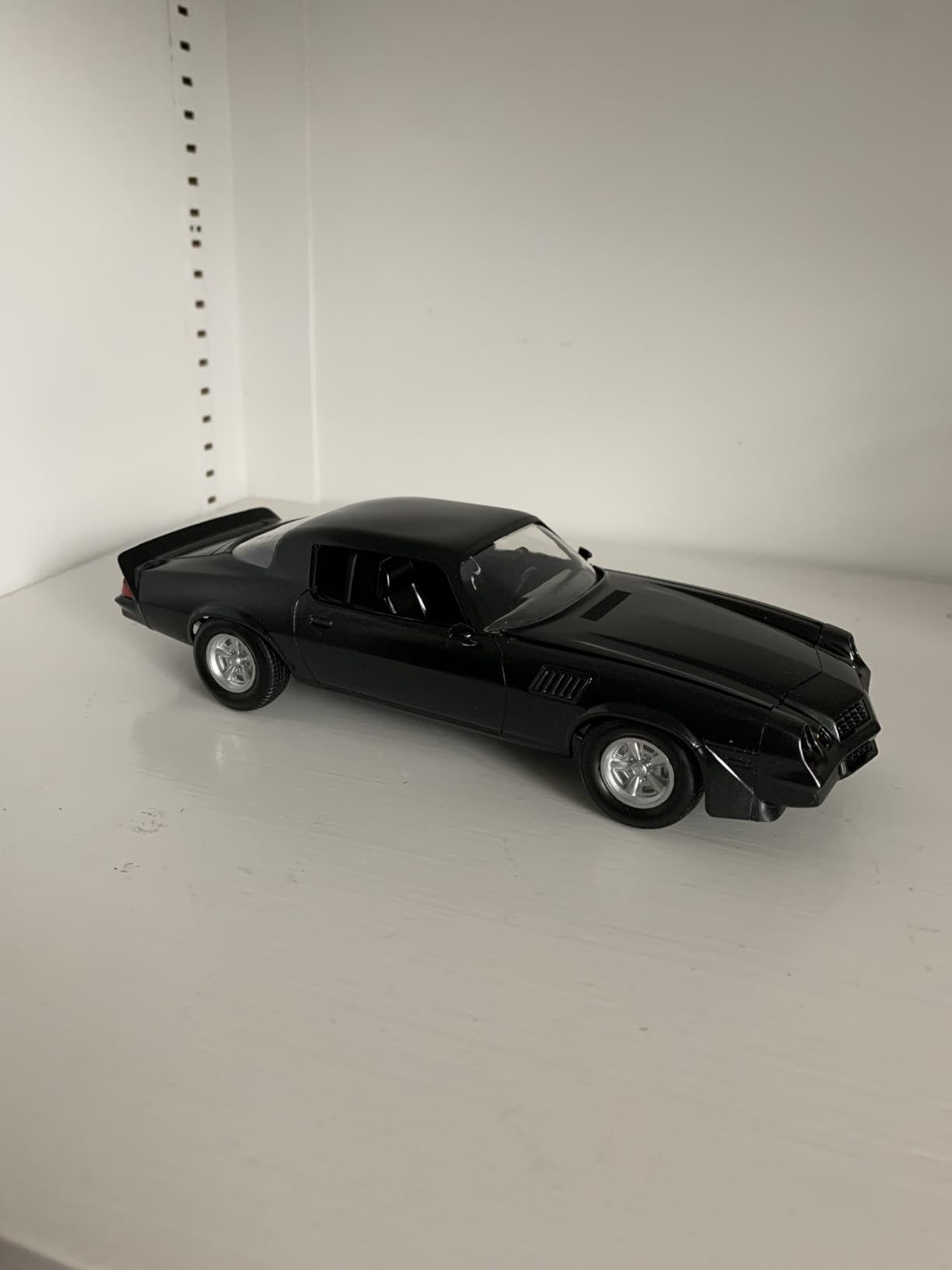 Revell 14560 Stranger Things Billy Hargrove's '79 Chevy Camaro Z/28 1:24 Scale 89-Piece Skill Level 4 Model Building Kit customer photo 1