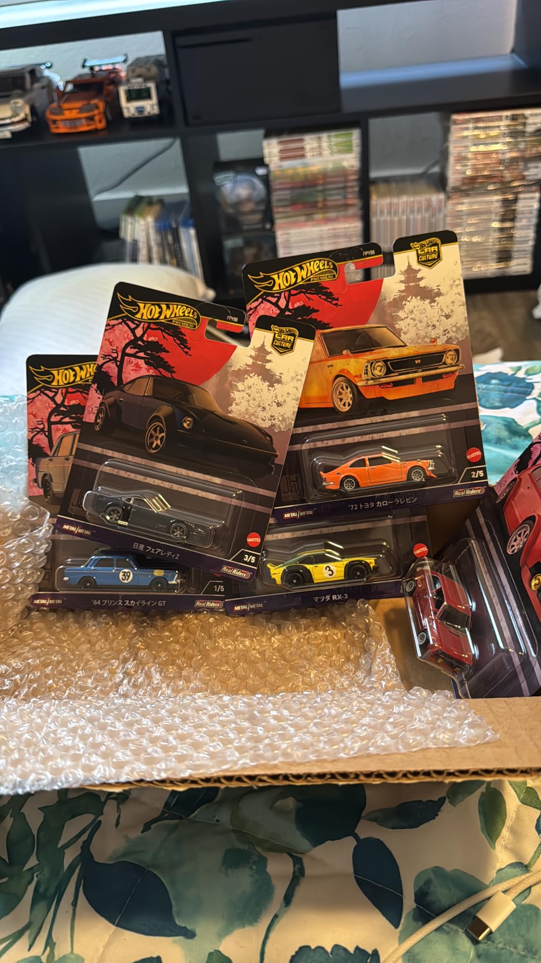 Hot Wheels Premium Car Culture Japan Historics 4 FPY86-961B: Complete 5-Car 1:64 Die-Cast JDM Set ('64 Prince Skyline GT, '72 Corolla Levin TE27, '73 Civic Custom, Mazda RX-3, Nissan Fairlady Z) customer photo 1