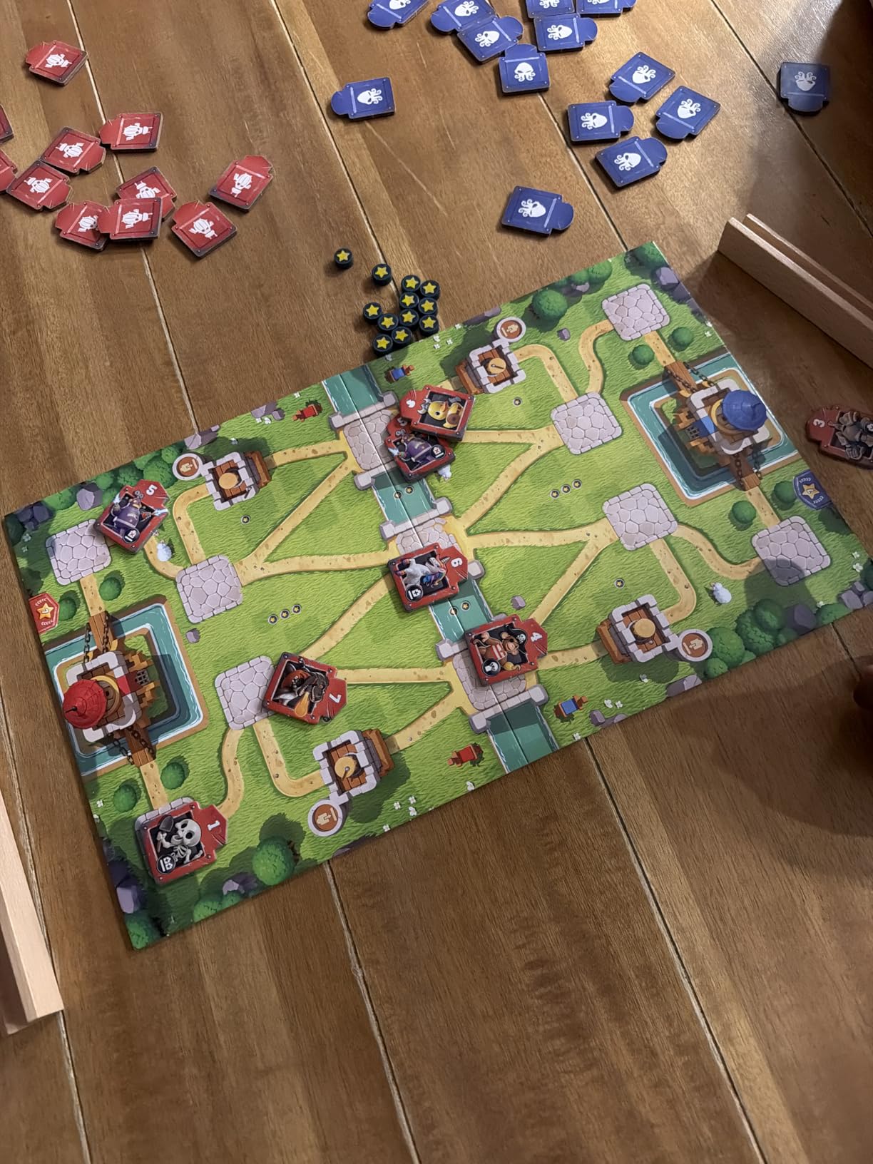 Asmodee Toy Battle Board Game - Tactical Tile Placement and Troop Strategy Game with 8 Unique Terrains, Fun Family Game for Kids & Adults, Ages 8+, 2 Players, 15 Minute Playtime customer photo 1