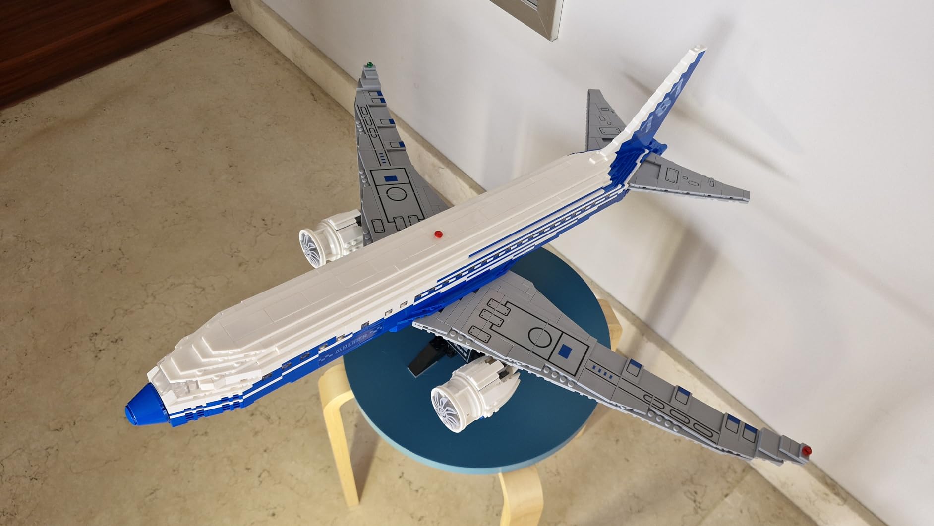 Boeing 787 Airliner Building Block Set 1353 Pcs Large Passenger Plane Model Kit with Display Stand Commercial Aircraft Building Bricks Aviation Collection Desktop Decor Gift for Adults Teens customer photo 1
