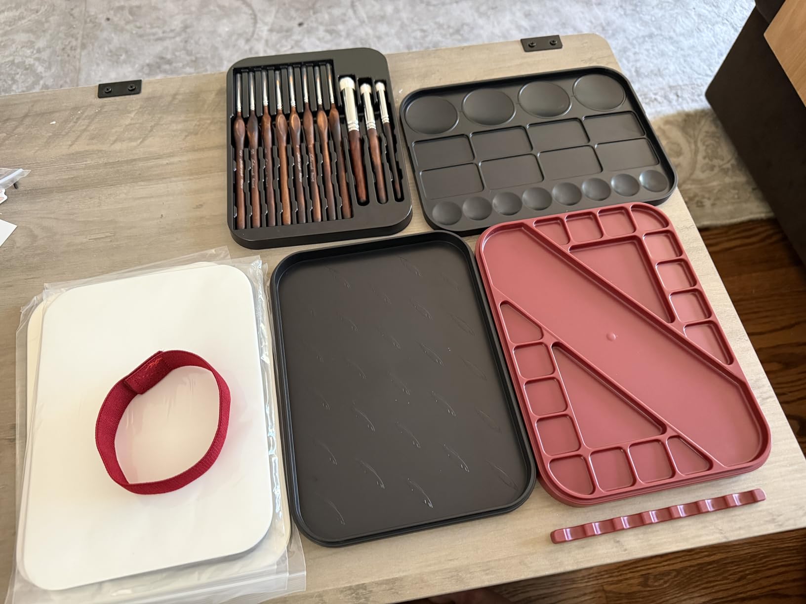 Golden Maple 2 in 1 Dry and Wet Palette with Lid for Painting Miniatures, Including 11 Miniature Paint Brushes, 100PCS Palette Paper, 4PCS Sponges customer photo 1