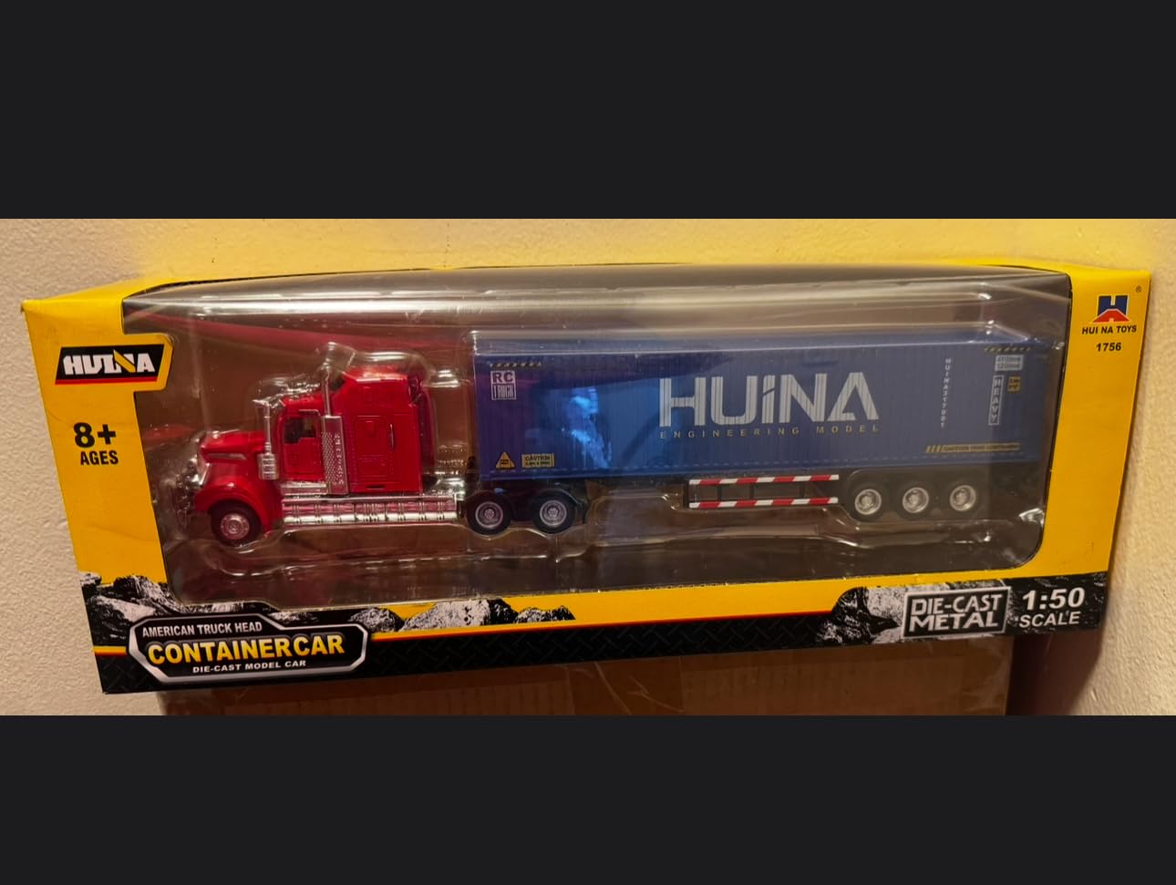 Tanker Semi Truck Toy, 1/50 Scale Kenworth W900 Diecast Model Trucks, Metal Semi Truck and Trailer Gifts for Boys Adult Model Car Collector customer photo 1