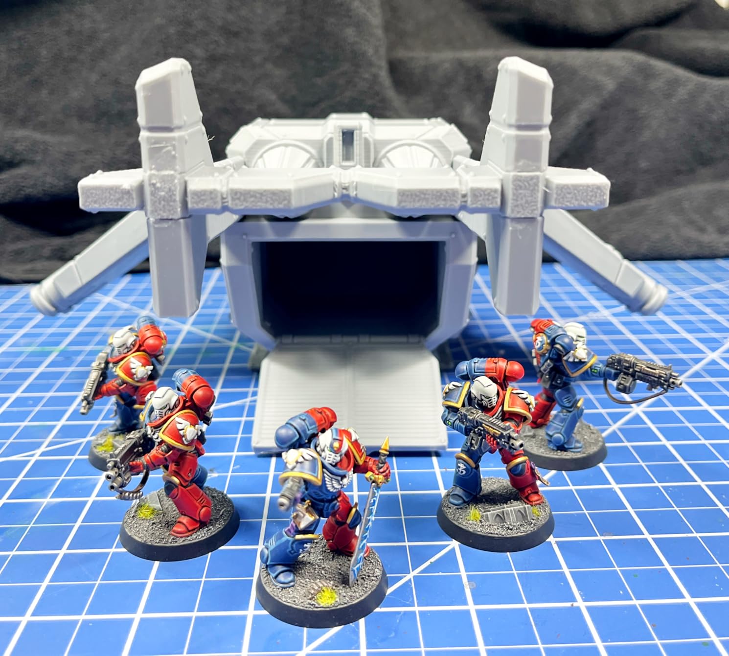 Tabletop Terrain Heavy Transport Lander - Sci-Fi Grimdark Aircraft for Tabletop Wargaming 28mm 32mm customer photo 1
