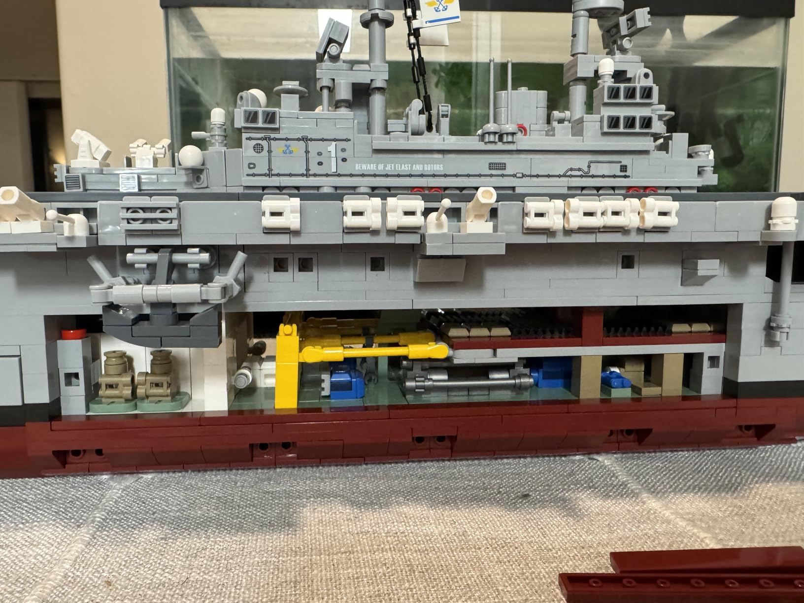 MISINI M7024 US Navy Warship Building Brick Set, 1:300 Military Series Wasp-Class Amphibious Assault Ship, 5220 Pieces customer photo 2