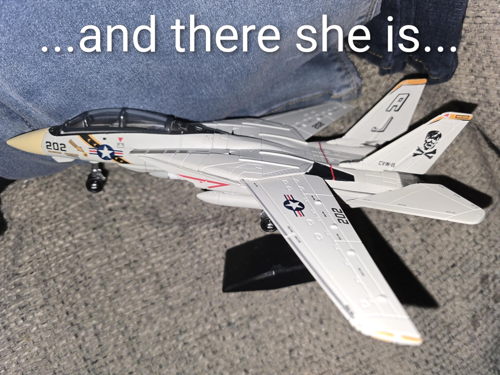 B2 Bomber Model Fighter Jet Plane Toy Kit, 1/100 Plastic Military Airplane Building Kit Assembly Aircraft Model with Stand Gift for Adults and Boys customer photo 2