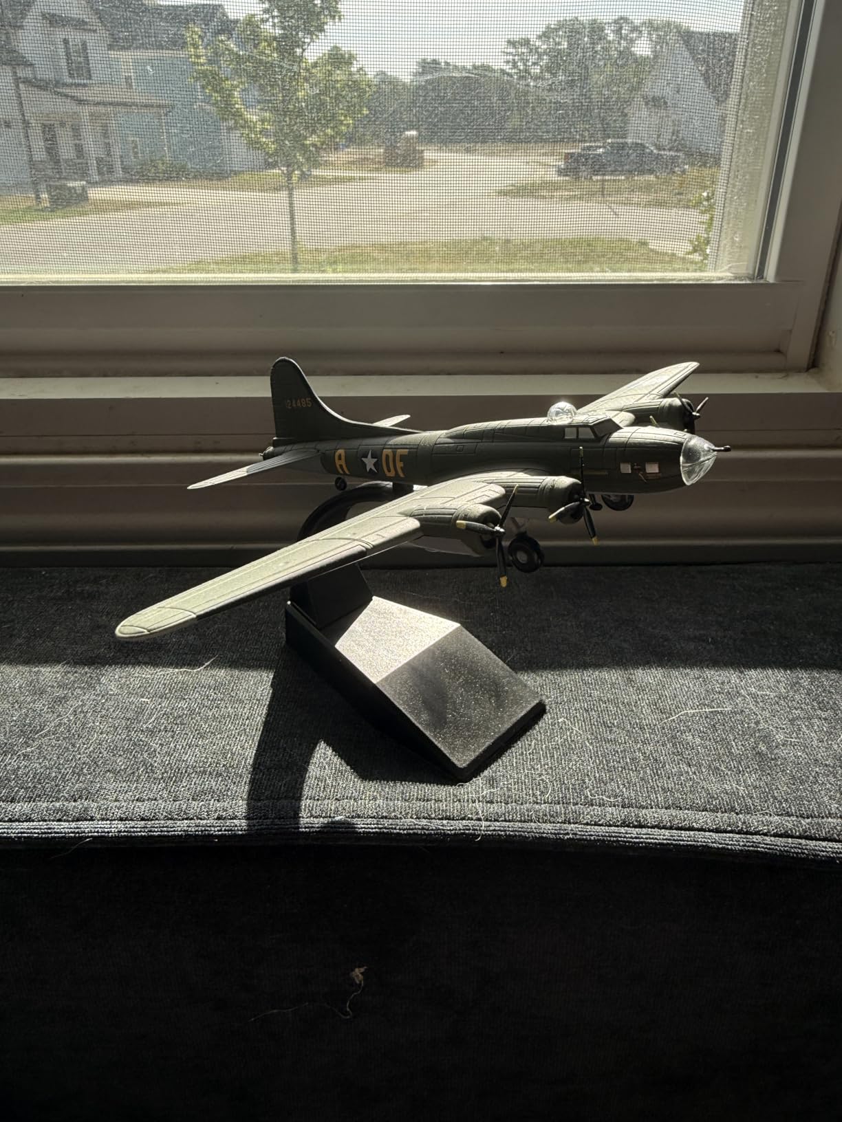 Type 99 Die-cast Airplanes-1/72 Scale Aichi Val Carrier Dive Bomber Aircraft Metal Model for Collector, Aviation Enthusiast-Premium Collectiable with Display Stand customer photo 1