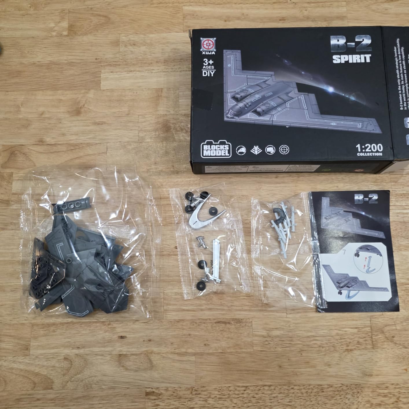 1/200 Scale B-2 Spirit Stealth Bomber Model Kit, Military Aircraft Assembly Set with Movable Landing Gear, Plastic Model for Collection & Display customer photo 1