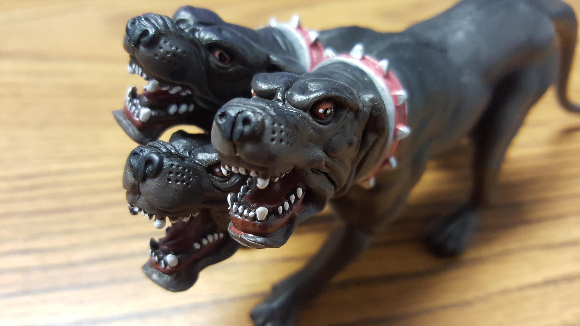 Papo - Realistic Cerberus Figure - Ages 3+ - Fantasy & Medieval Collection - Creative Play Legendary Creature - Gift Idea Toy for Girls and Boys customer photo 1