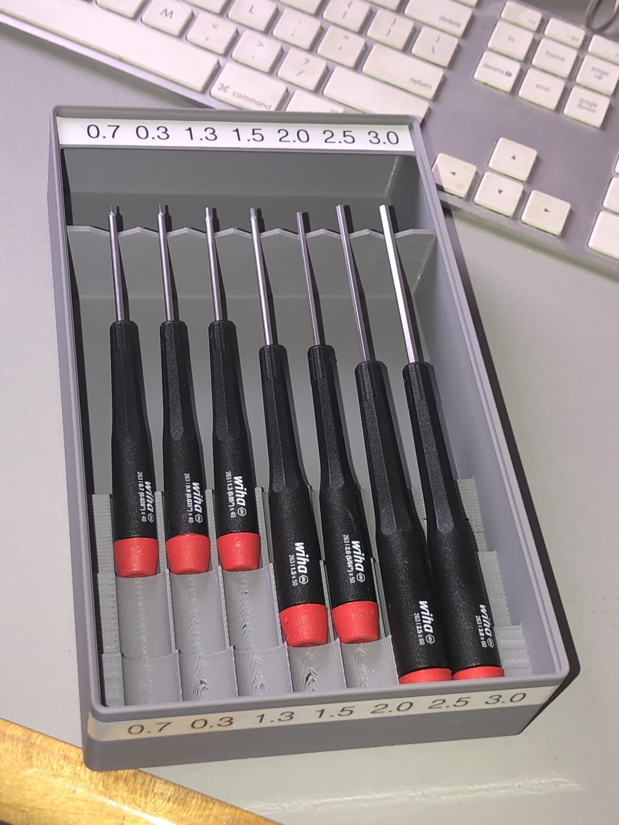Wiha 26390 Screwdriver Set, Hex Metric With Precision Handle, .7 - 3.0mm, 7 Piece, original version, one size customer photo 1