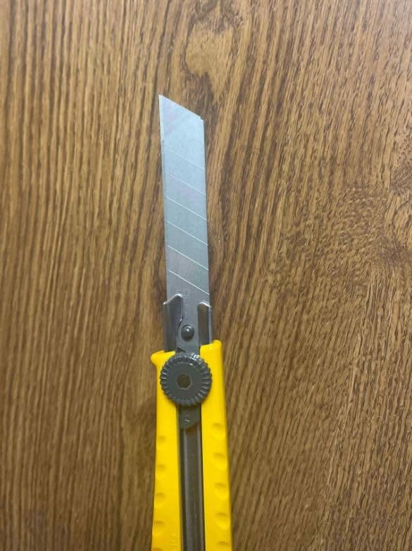 18mm Heavy-Duty Utility Knife (L-1) - Multi-Purpose Custom Cutting Depth Utility Knife w/Ergonomic Grip Handle & Snap-Off Blade, Replacement Blades: Any OLFA 18mm Blade customer photo 1