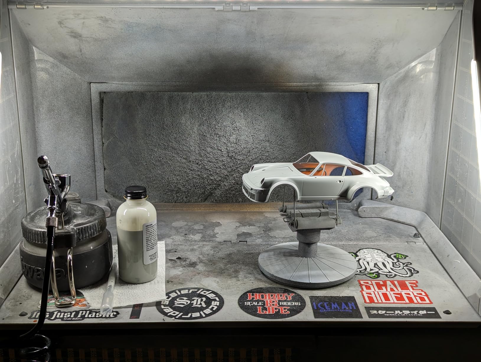 Tamiya 74522 Spray Work Painting Stand Set Makes Airbrushing and Spray Painting Easy customer photo 1