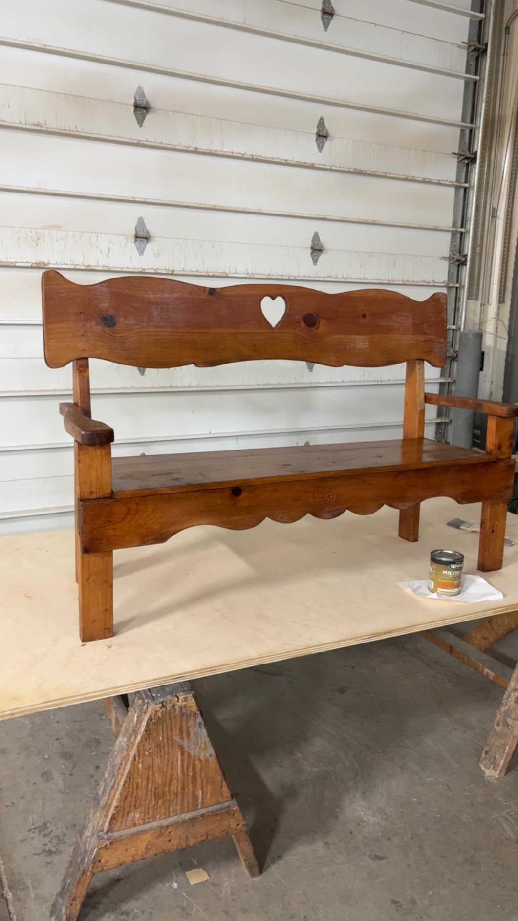 Minwax PolyShades Wood Stain + Polyurethane Finish - ½ Pint, Classic Oak, Satin customer photo 2