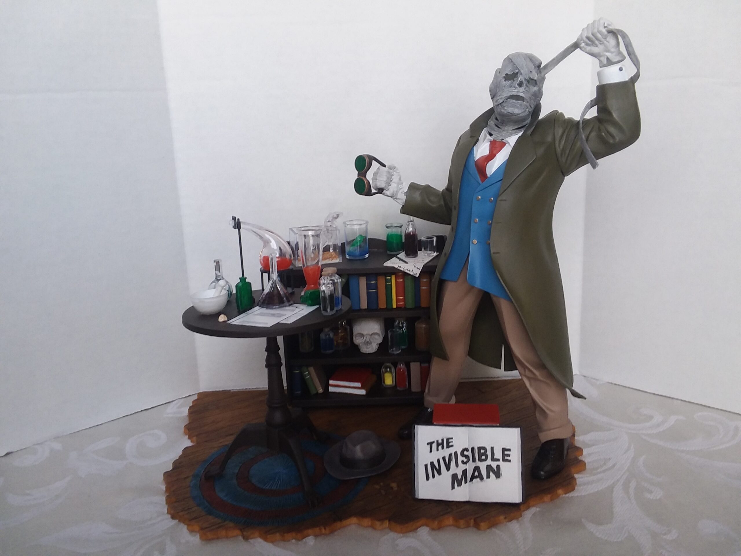 Moebius Models HG Wells Invisible Man Plastic Assembly Kit, 1/8 Scale customer photo 2
