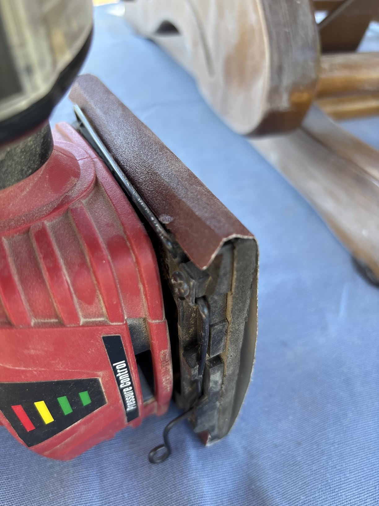 SKIL 2.0 Amp 1/4 Sheet Palm Sander with Pressure Control - 7292-02 customer photo 2