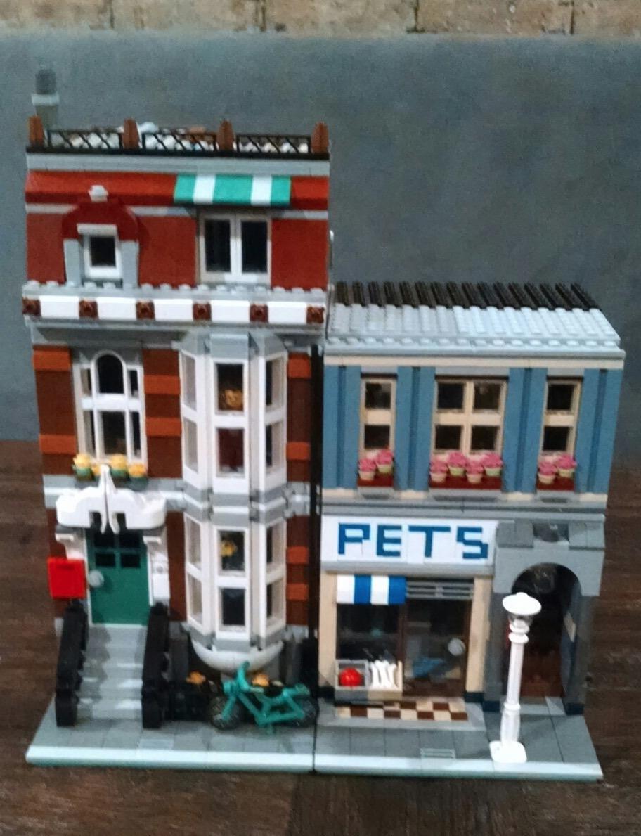 10218 Creator Pet Shop customer photo 1