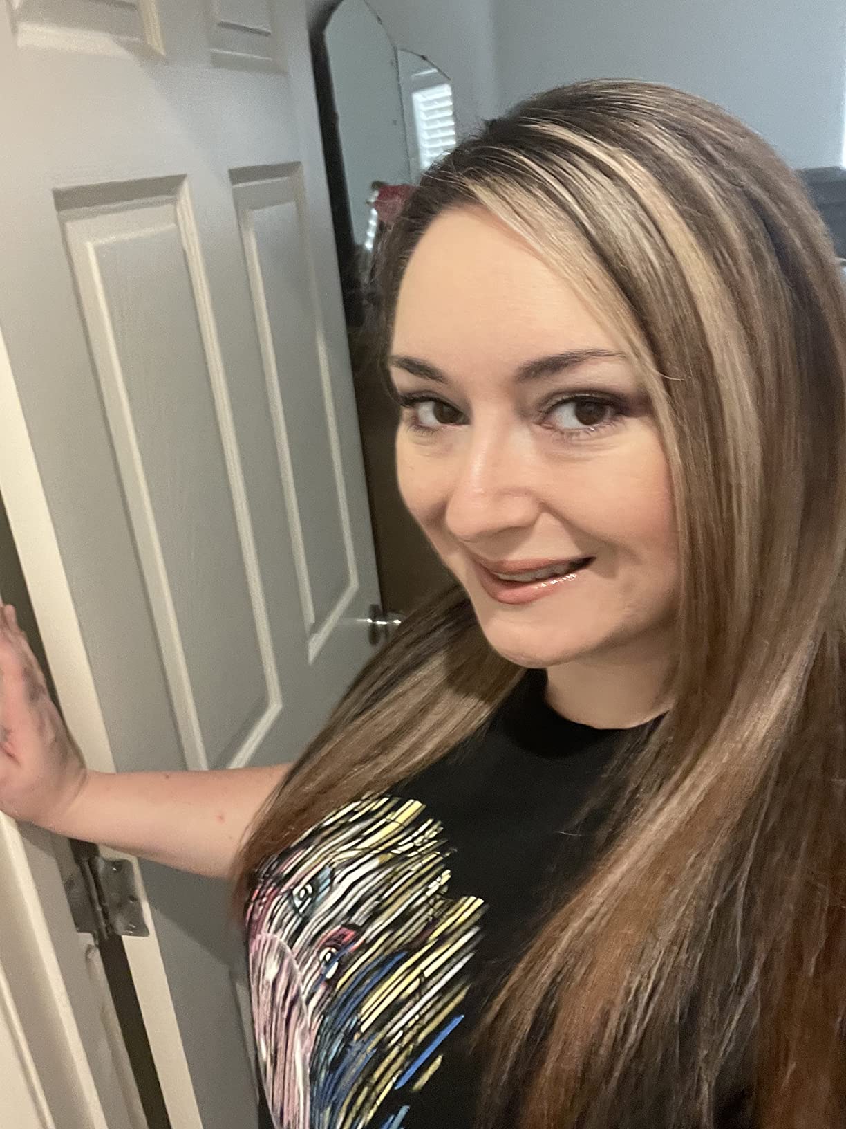 RUSK Thermal Shine Spray, Pure Argan Oil, Eliminates Frizz and Maintains Shine, Sleek and Smooth Hair, 4.4 oz customer photo 2