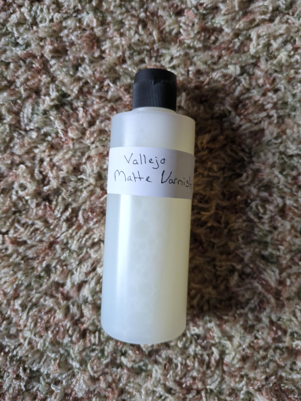 Vallejo - Premium Color Auxiliary | Matt Varnish 200 ml (6.76 fl.oz.) | Create a Clear Coat | Especially Resistant Final Protection customer photo 1
