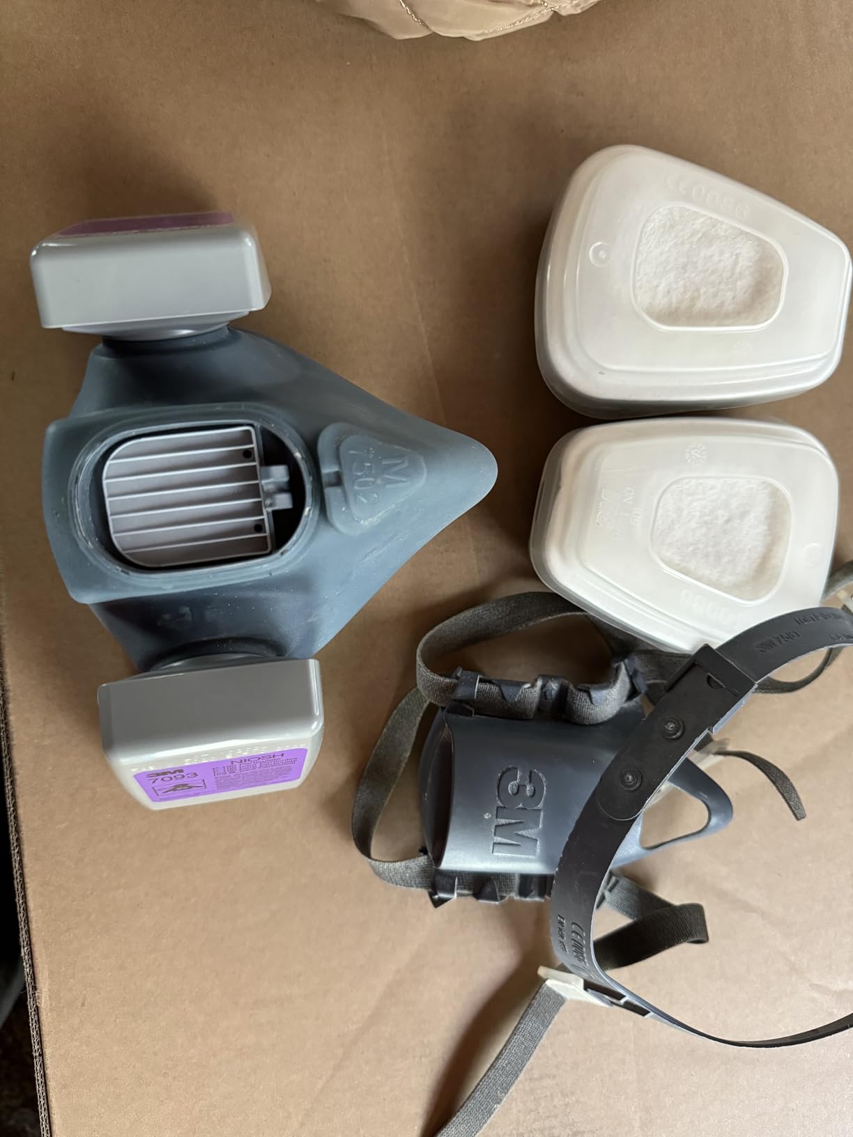 3M P100 Respirator Filter 7093, 6 Pairs, Helps Protect Against Oil and Non-Oil Based Particulates, Abatement customer photo 1