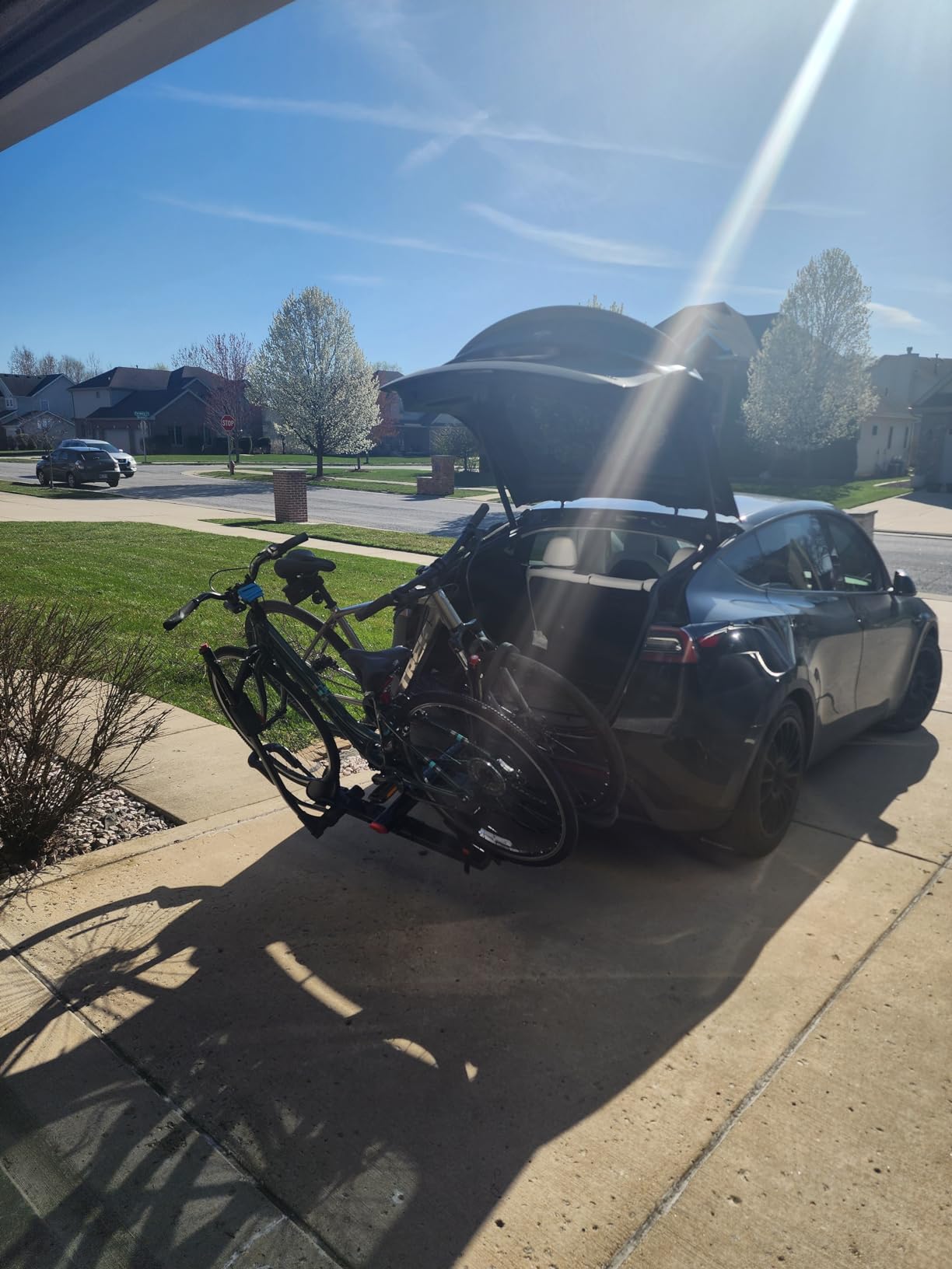 YAKIMA HoldUp Hitch Mount Tray Bike Rack customer photo 1