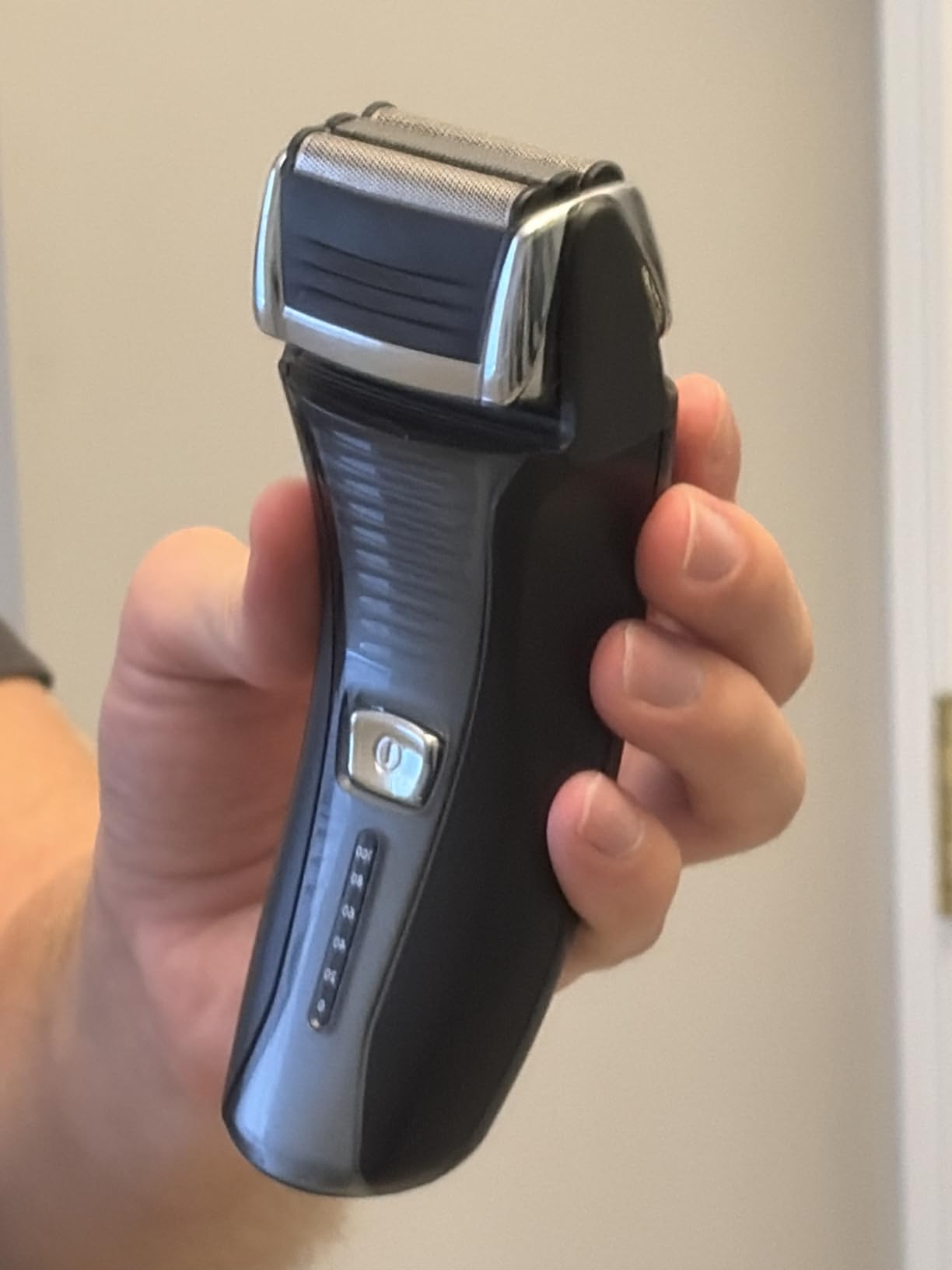 Remington F5 Power Series Foil Shaver, Electric Razor for Men, Cordless Rechargeable with Pop Up Trimmer, Pivot & FlexFoil Technology customer photo 2