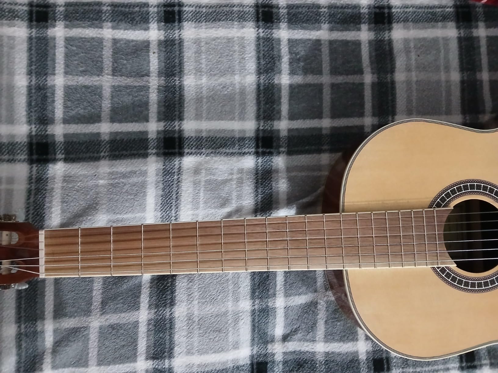 Classical Guitar 4/4, Full Size 39 Inch Wooden Guitar with Soft Nylon Strings by Hola! Music, Natural Gloss Finish customer photo 2