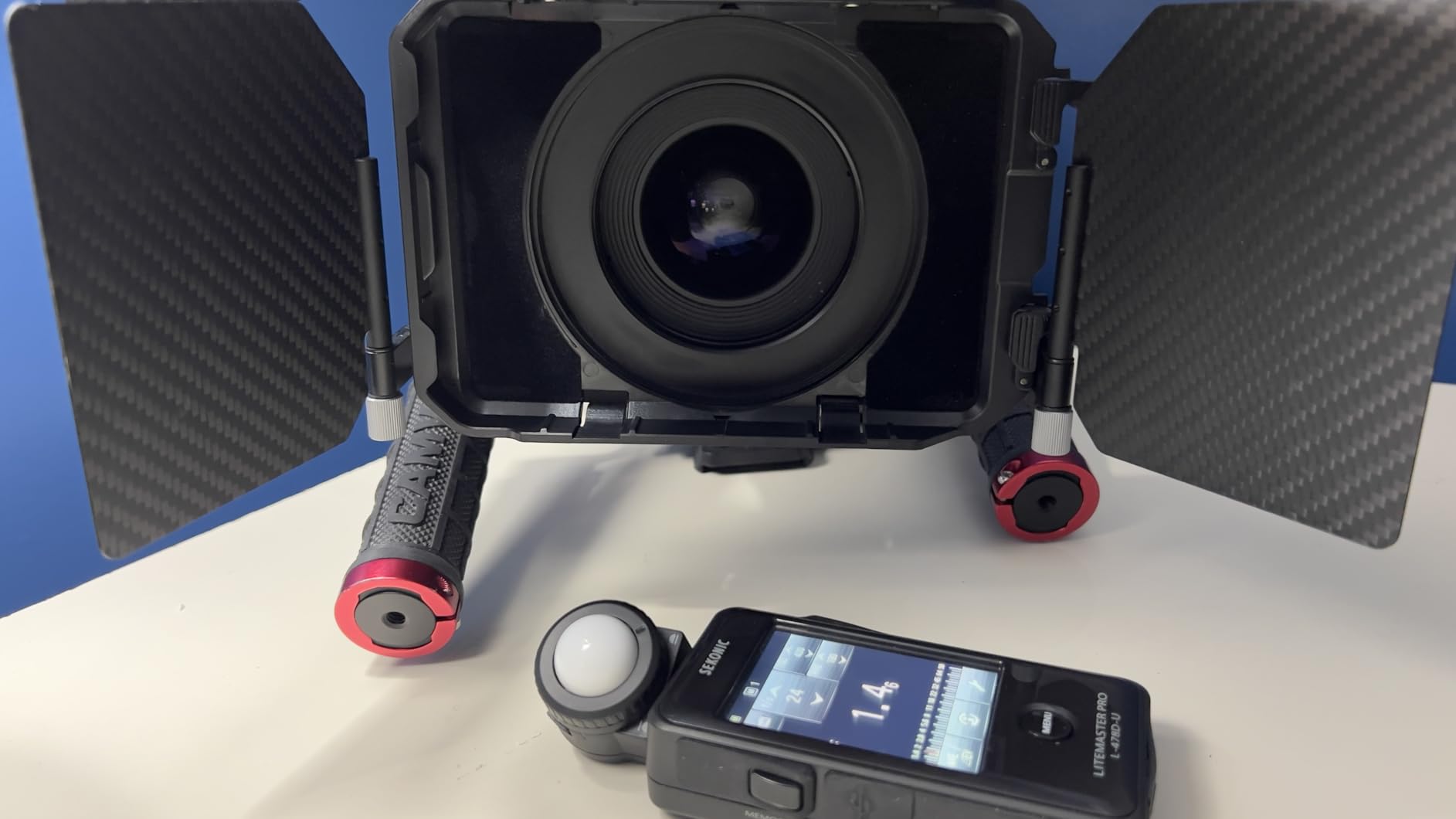 Sekonic LiteMaster Pro L-478D-U Light Meter, Touchscreen Incident & Reflected Meter with Flash Analyzing & Cine Frame Rate Control customer photo 1
