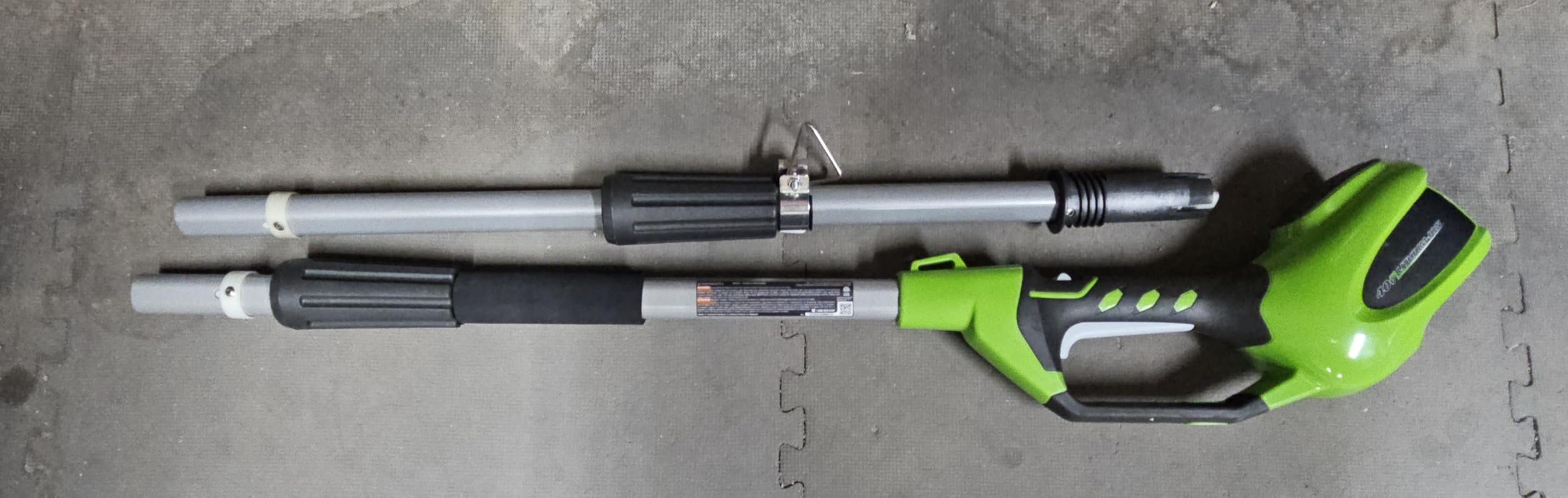 Greenworks 40V 8-inch Cordless Pole Saw with Hedge Trimmer Attachment, 2.0Ah Battery and Charger Included customer photo 1