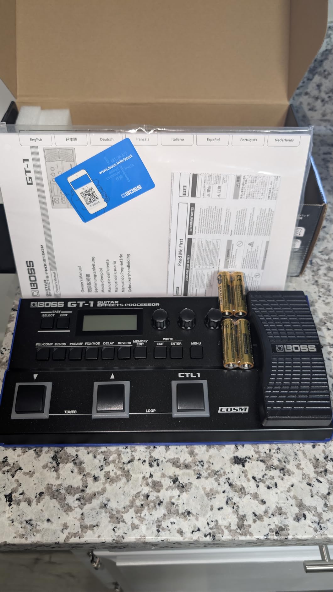 BOSS GT-1 | Compact Guitar Effects Processor | Packed with Iconic Amps & Effects customer photo 1