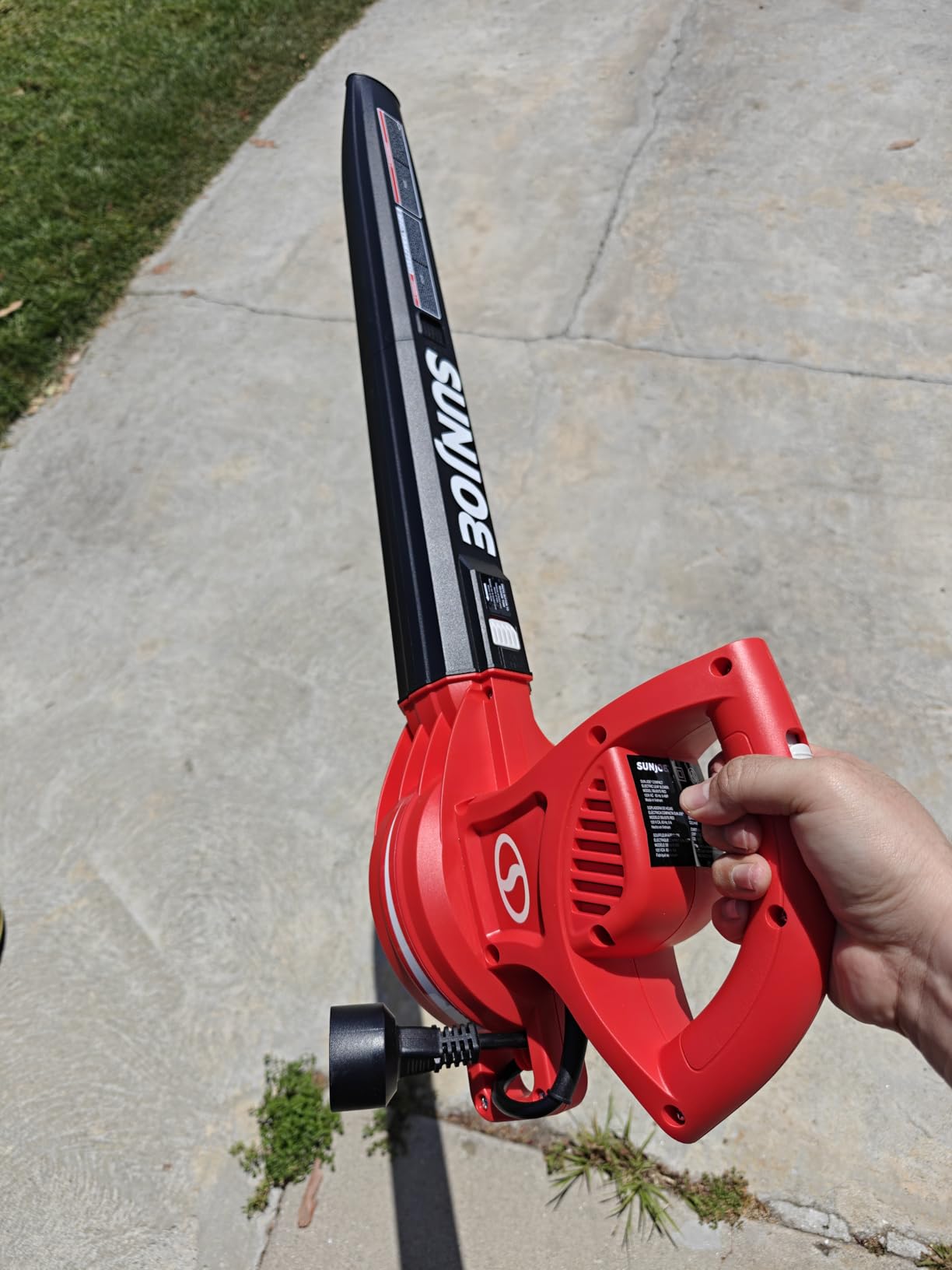 Sun Joe Corded Electric Leaf Blower Machine, 155 MPH, 260 CFM, 6-Amp Motor, Black - Portable and Lightweight Gardening Equipment for Yard Care and Lawn Maintenance, SBJ597E customer photo 2