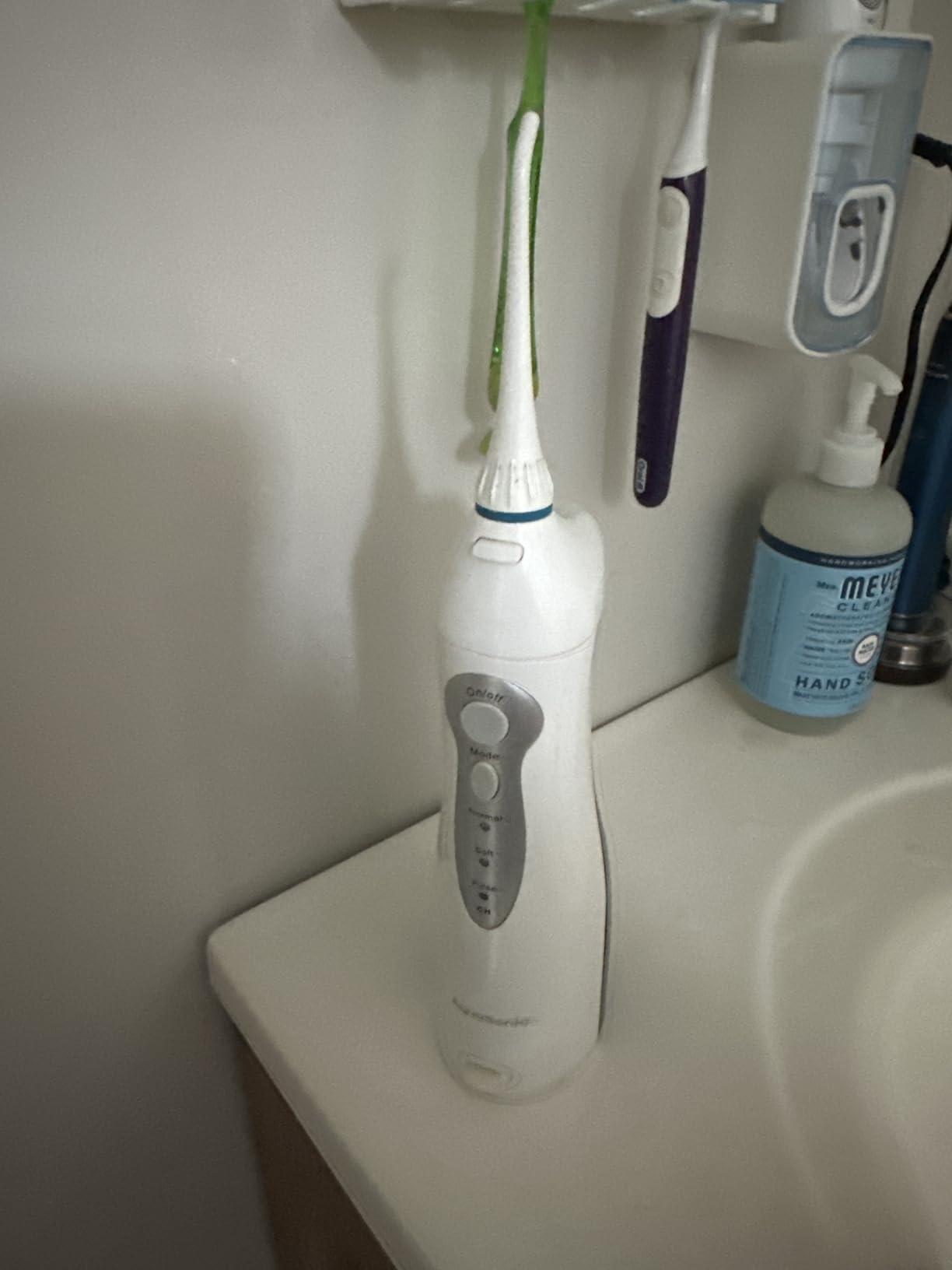 AquaSonic Aqua Flosser - Cordless Rechargeable Water Flosser for Teeth - Waterproof, Portable Oral Irrigator for Dental Cleaning with 5 Jet Tips - Braces Home Travel customer photo 2