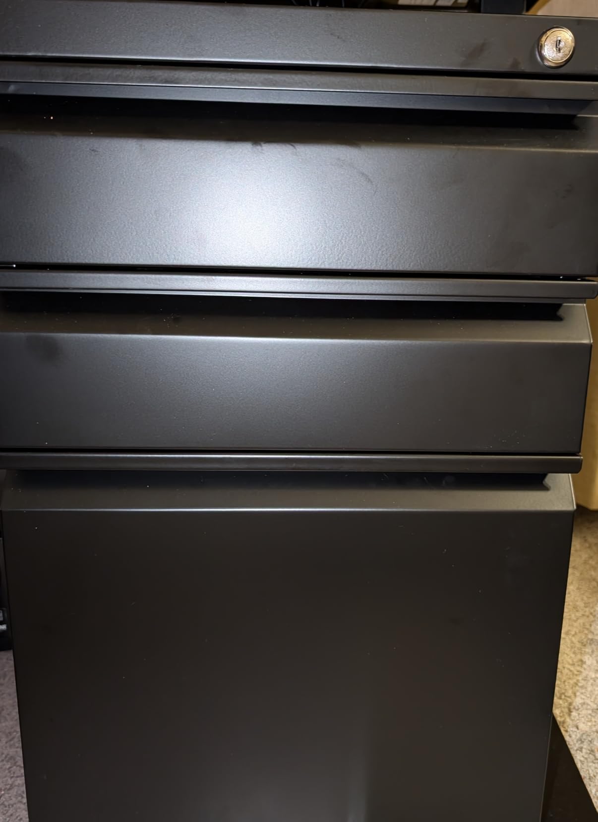 DEVAISE 3 Drawer Mobile File Cabinet with Lock, Under Desk Metal Filing Cabinet for Home Office, Legal/Letter/A4 File, Fully Assembled Except Wheels, Black customer photo 1