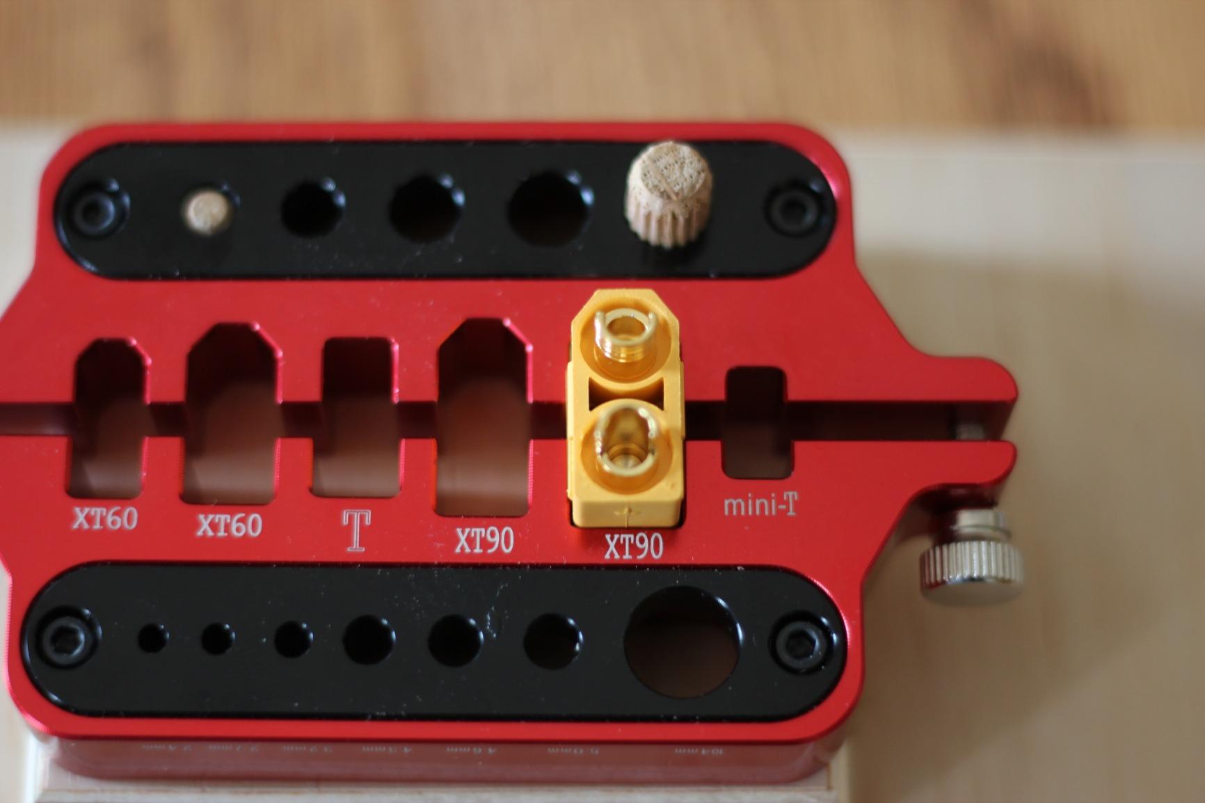 ShareGoo Aluminum Welding Soldering Insulate Station Jig RC Tools for XT60 XT90 T Plug Banana Plug Connector,Red customer photo 1