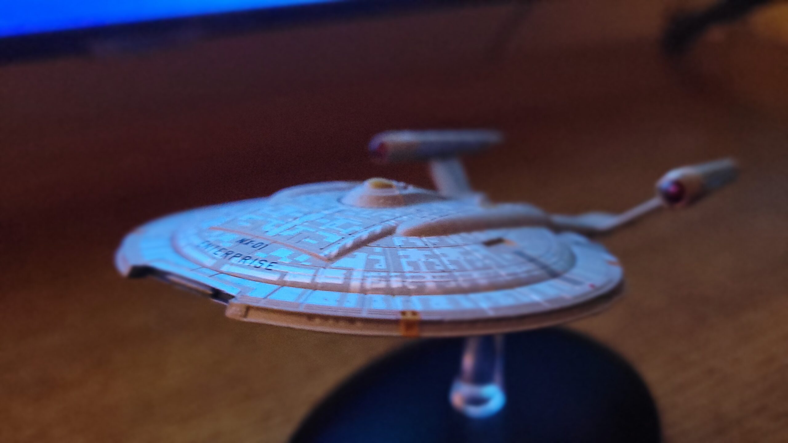 Eaglemoss DEC172289 Star Trek The Official Starships Collection USS Enterprise NX-01 Ship Replica, Multicolor customer photo 2