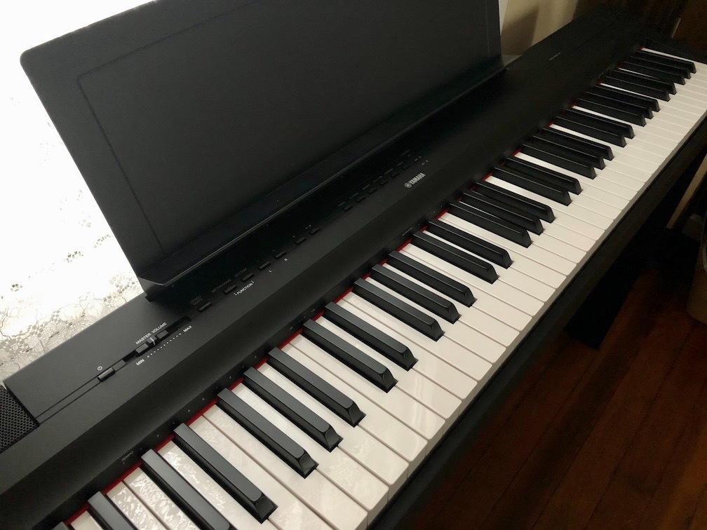 YAMAHA P125 88-Key Weighted Action Digital Piano with Power Supply and Sustain Pedal, Black customer photo 2