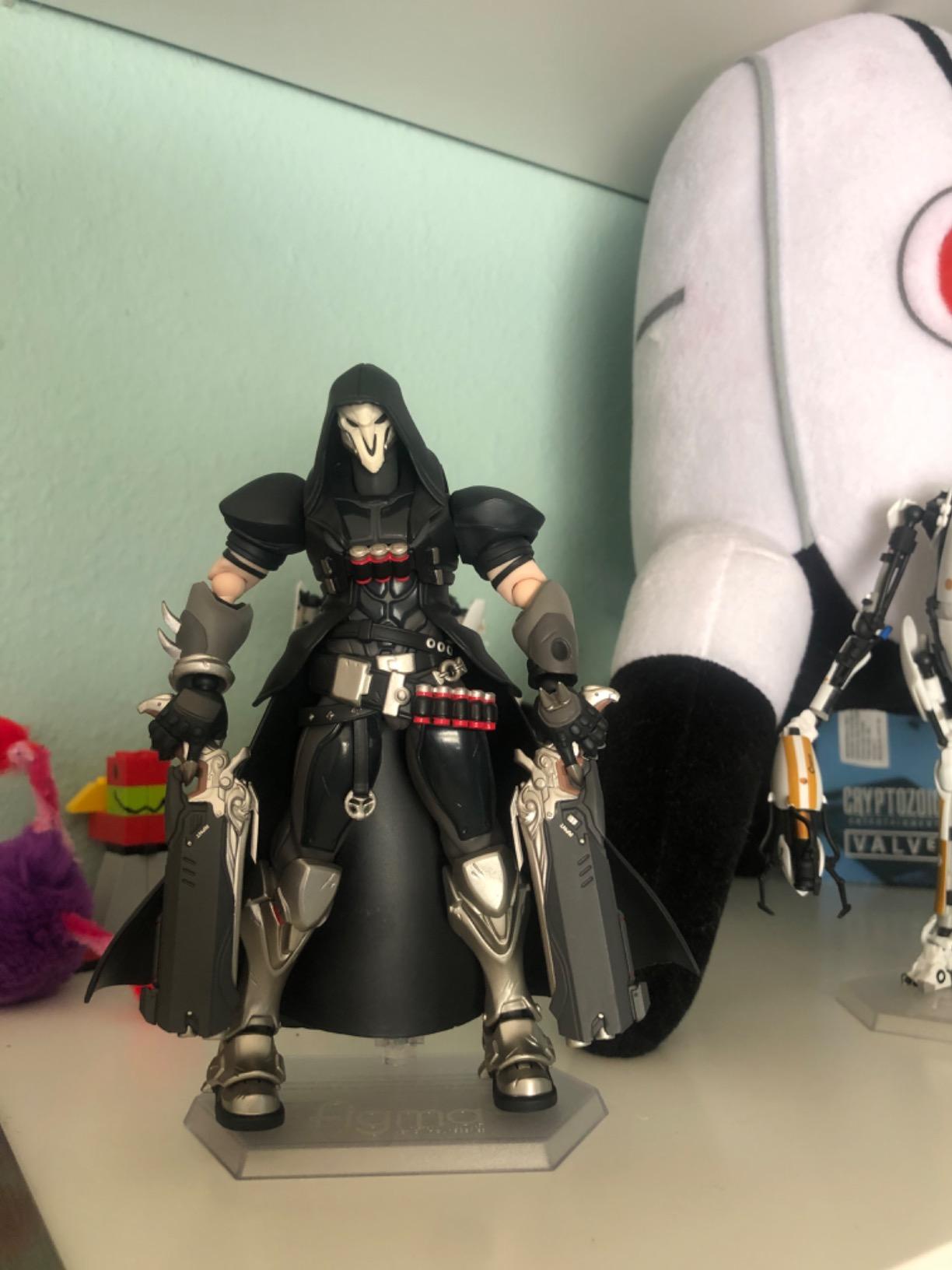 Good Smile Overwatch: Reaper Figma Action Figure customer photo 2