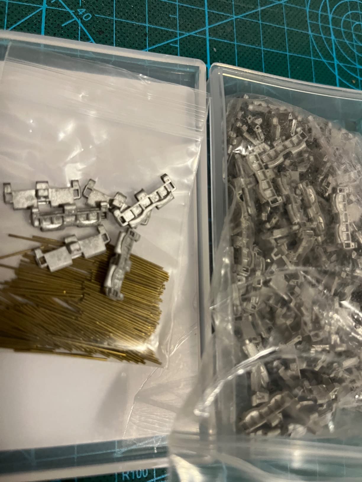 1/35 Workable Metal T66 Track Links Set with Pins for U.S. M4 M4A3E8 Sherman Tank Model Kit customer photo 2