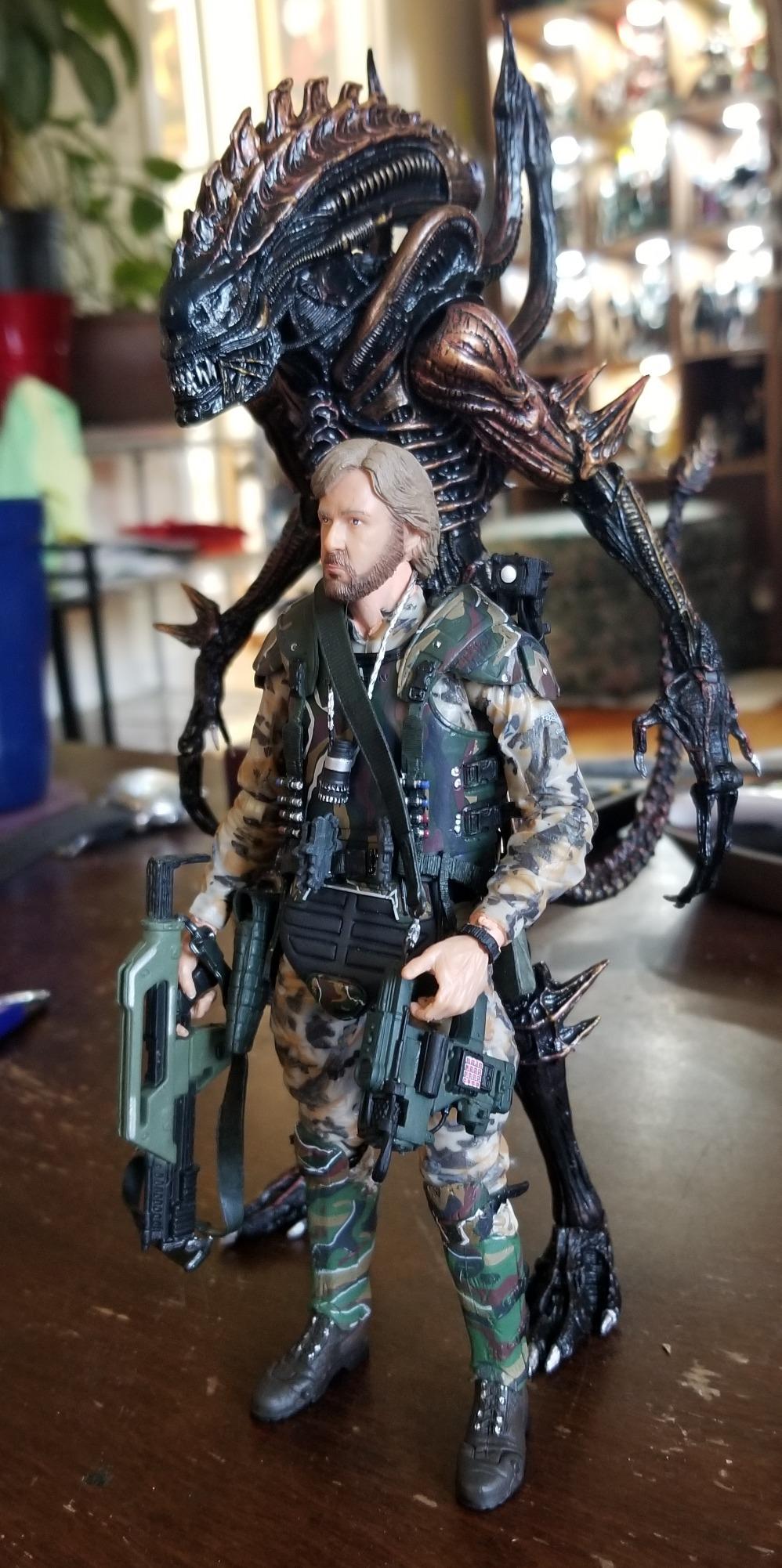 NECA - Aliens - 7