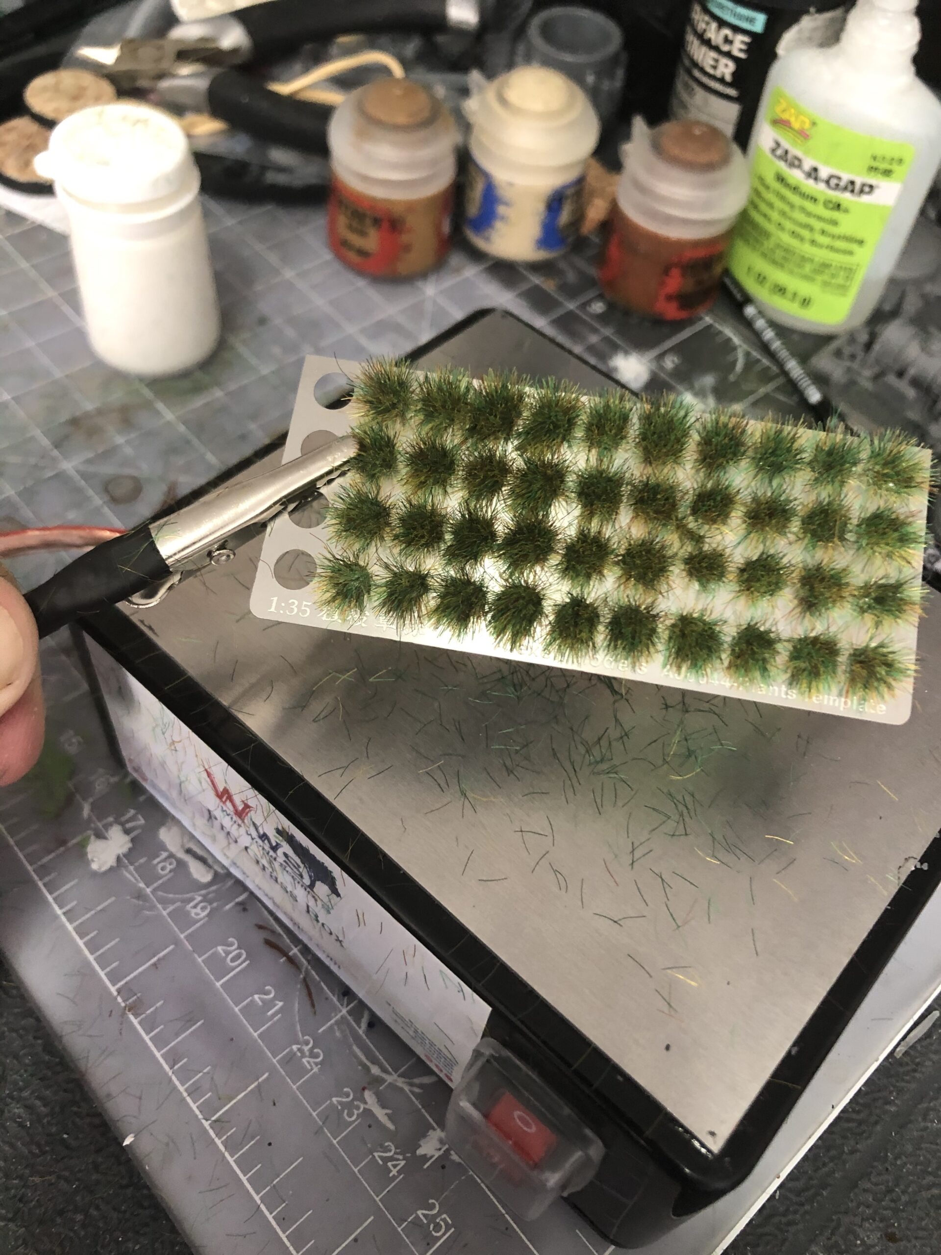 War World Scenics Pro Grass Box Static Grass Applicator - Railway Modelling Model Diorama Wargame Terrain Scenery Electrostatic Flock Landscaping Gauge Scale Tufts customer photo 1
