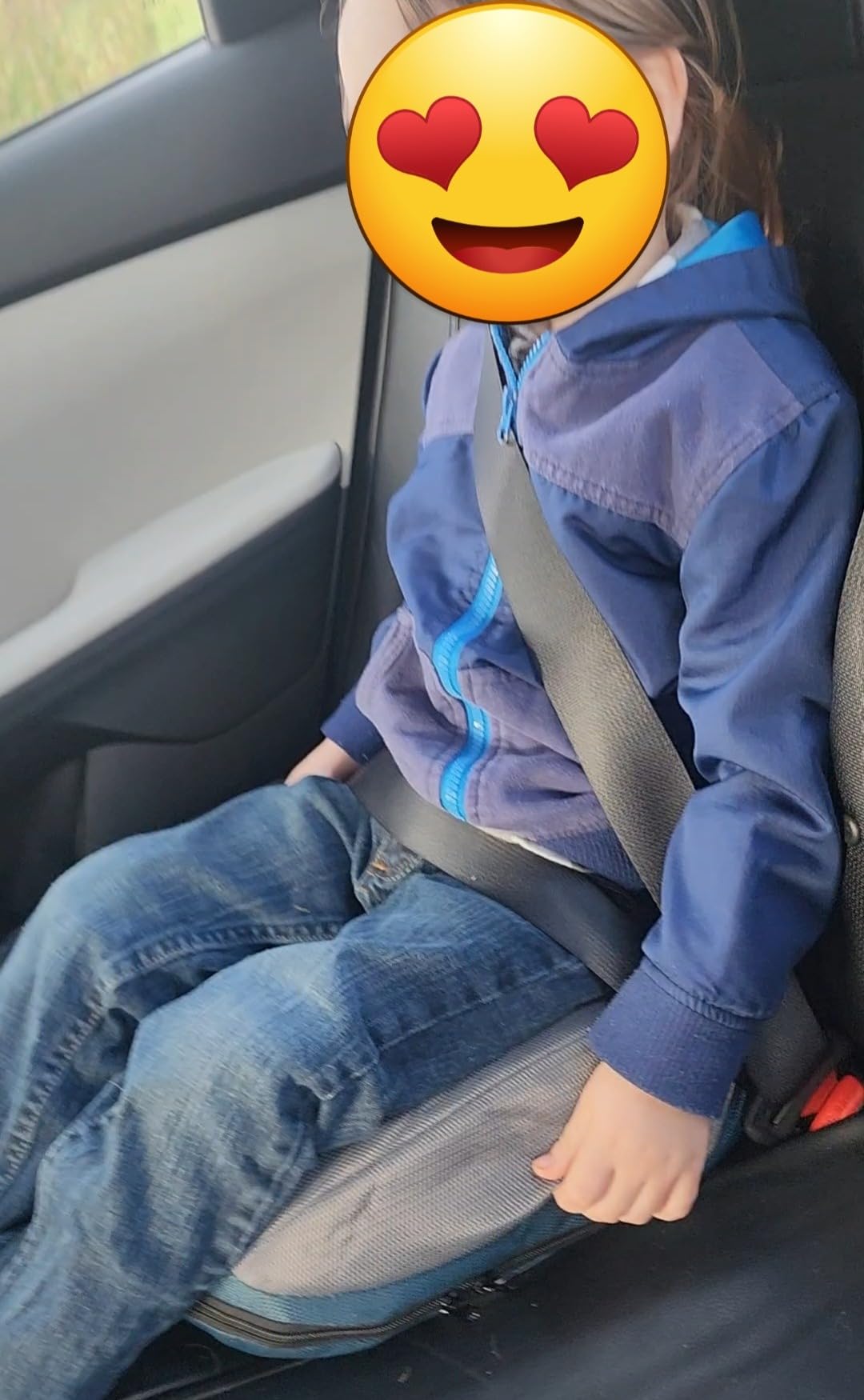 Hiccapop UberBoost Inflatable Booster Car Seat | Blow up Narrow Backless Booster Car Seat for Travel | Black/Gray customer photo 1