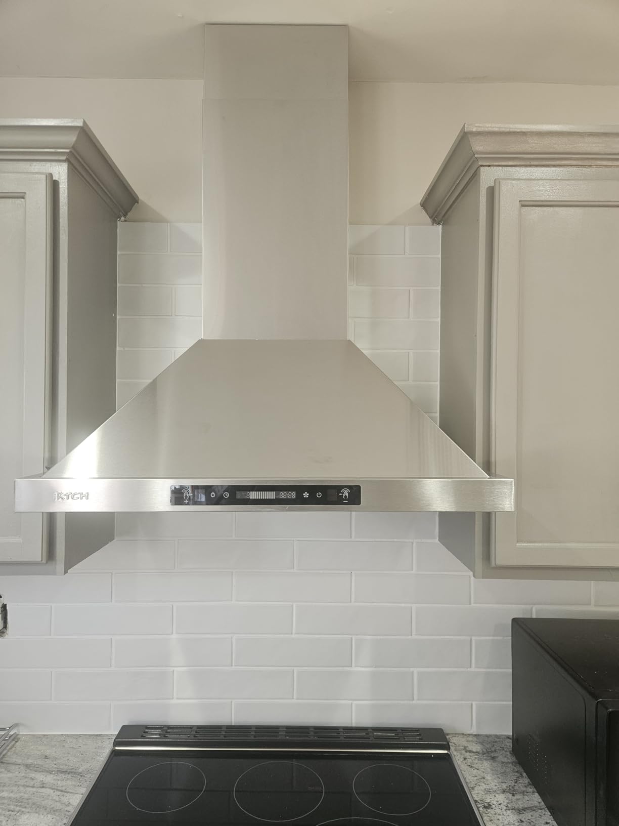 IKTCH 30-inch Wall Mount Range Hood 900 CFM Ducted/Ductless Convertible, Kitchen Chimney Vent Stainless Steel with Gesture Sensing & Touch Control Switch Panel, 2 Pcs Adjustable Lights (IKP02-30) customer photo 1