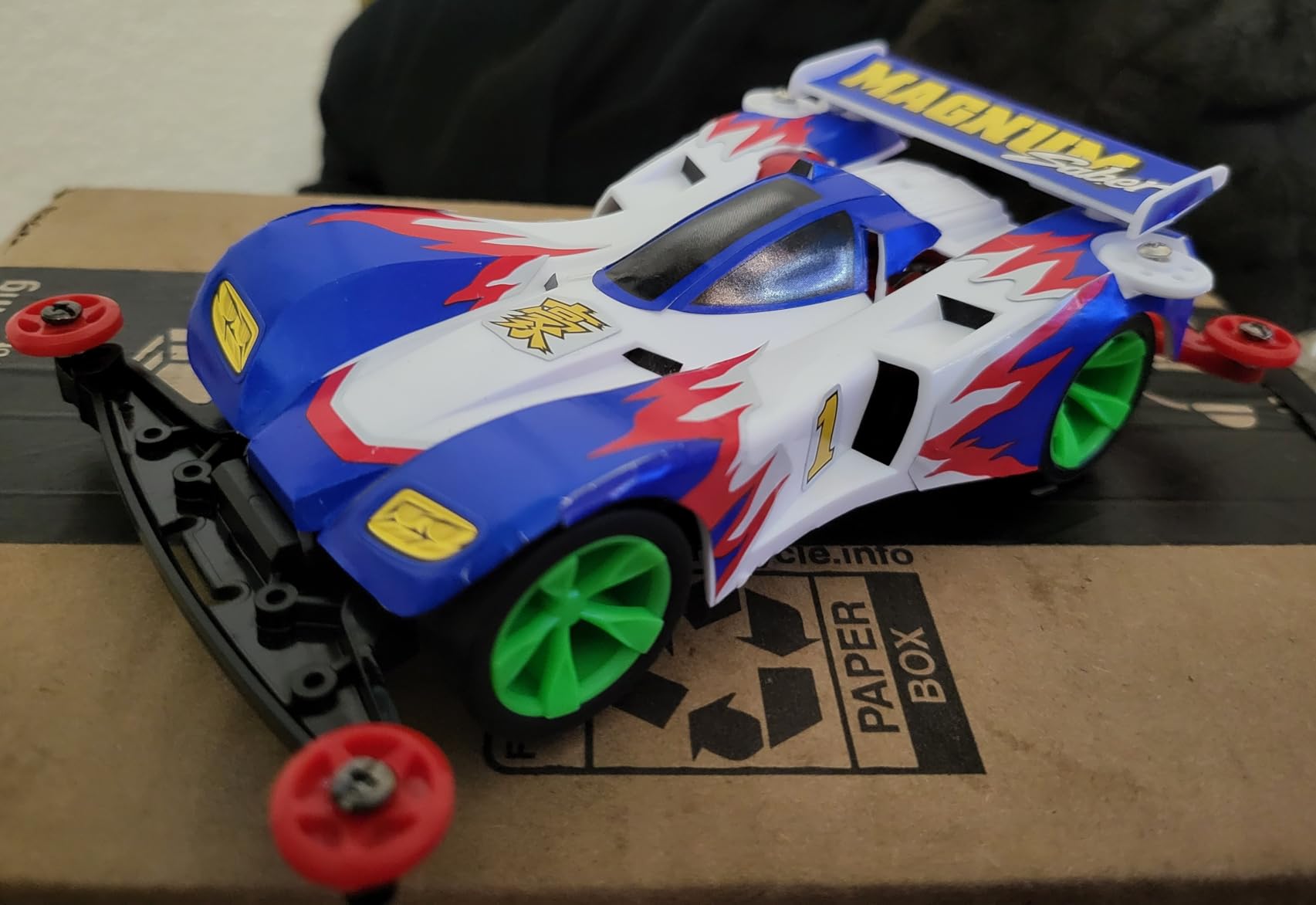 Tamiya Fullcowl Mini 4WD Series No.31 Magnum Saver Premium Super II Chassis 19431 customer photo 1